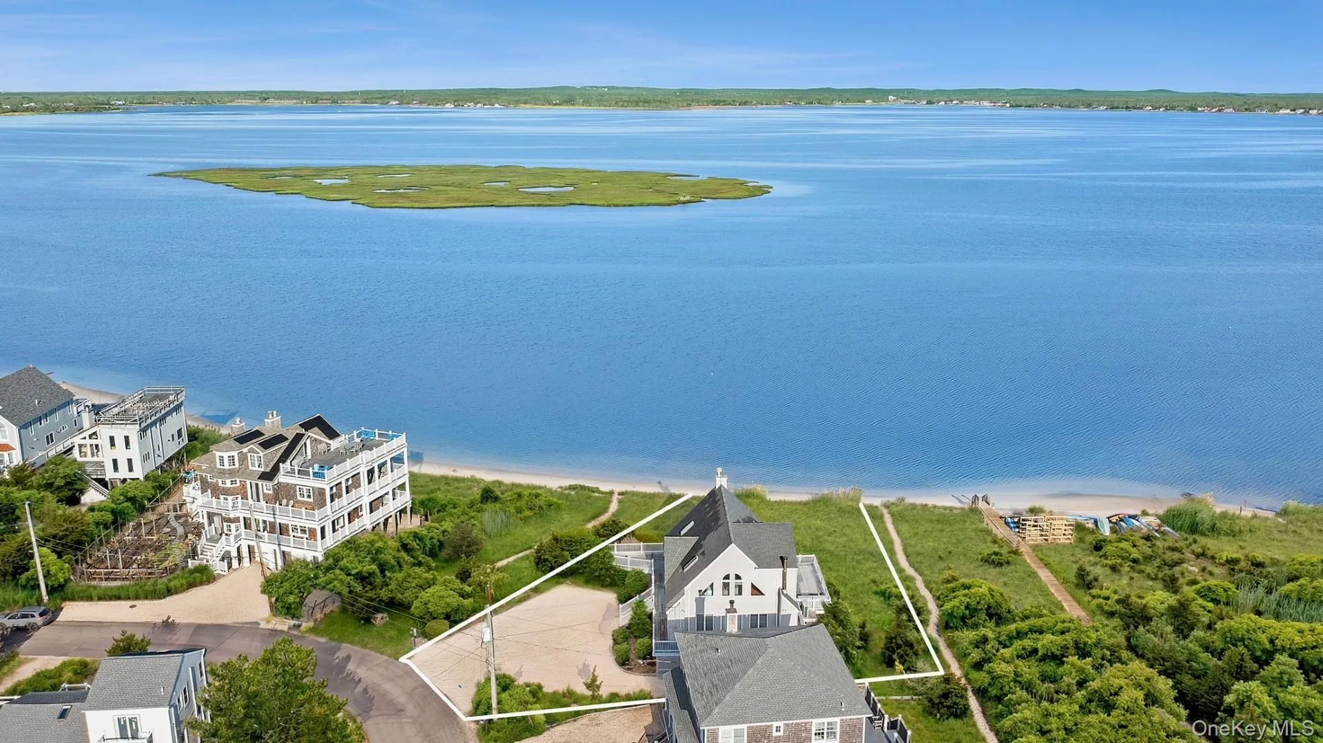 8 Dune Lane, Southampton, NY, 4 Bedrooms Bedrooms, 7 Rooms Rooms,2 BathroomsBathrooms,Residential,For Rent,Dune,0,957886 8 Dune Lane, Southampton, NY, 4 Bedrooms Bedrooms, 7 Rooms Rooms,2 BathroomsBathrooms,Residential,For Rent,Dune,0,957886