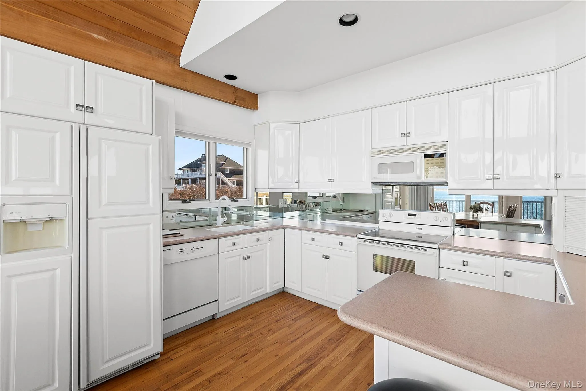 8 Dune Lane, Southampton, NY, 4 Bedrooms Bedrooms, 7 Rooms Rooms,2 BathroomsBathrooms,Residential,For Rent,Dune,0,957886 8 Dune Lane, Southampton, NY, 4 Bedrooms Bedrooms, 7 Rooms Rooms,2 BathroomsBathrooms,Residential,For Rent,Dune,0,957886