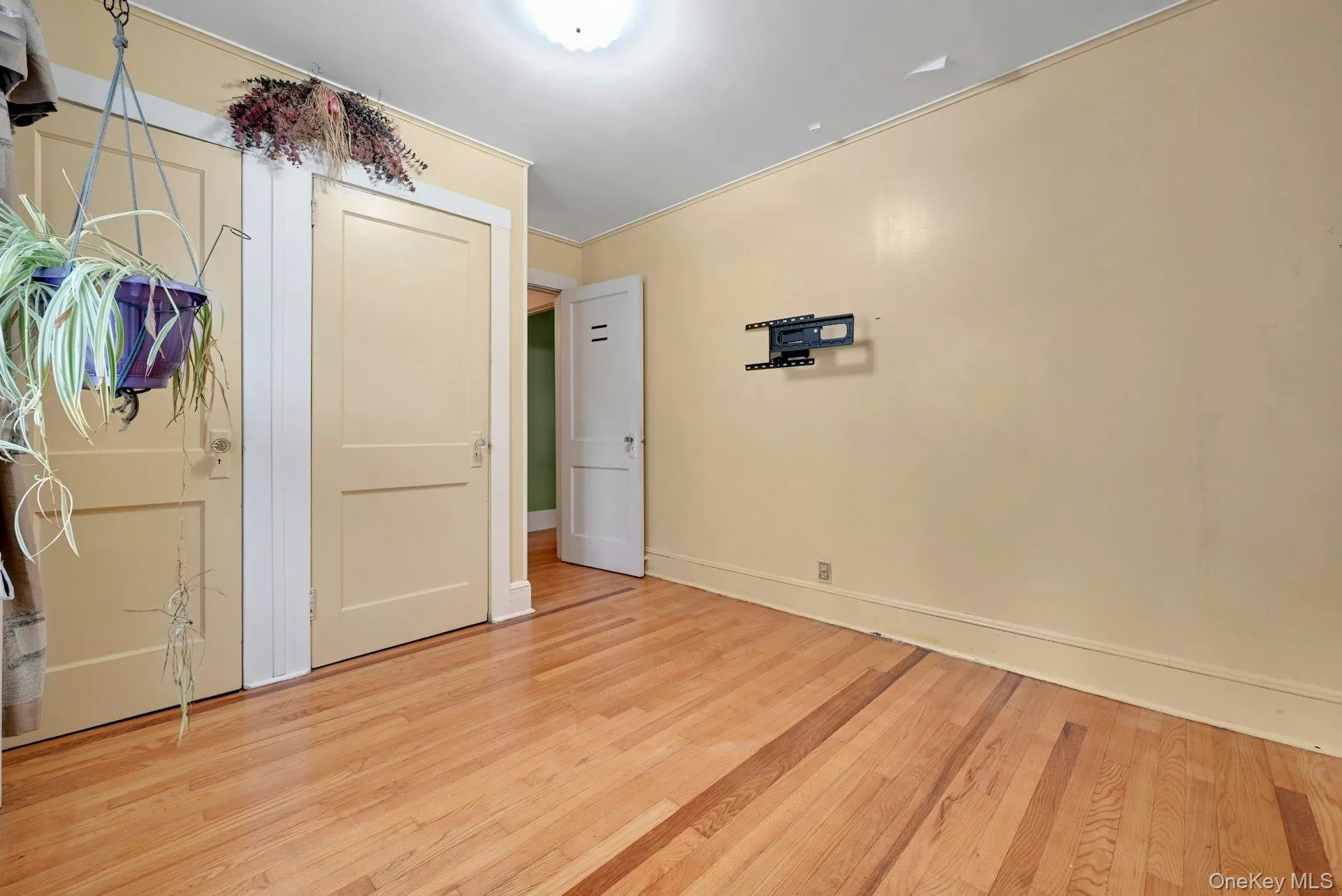 42 Williams Avenue, Ramapo, NY, 4 Bedrooms Bedrooms, 8 Rooms Rooms,1 BathroomBathrooms,Residential Lease,For Rent,Williams,0,957905 42 Williams Avenue, Ramapo, NY, 4 Bedrooms Bedrooms, 8 Rooms Rooms,1 BathroomBathrooms,Residential Lease,For Rent,Williams,0,957905