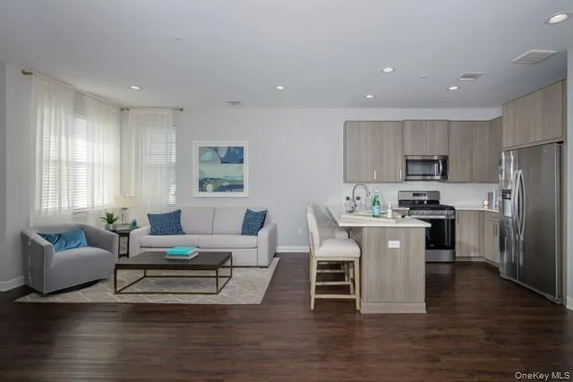 155 Sutton Court, Brookhaven, NY, 2 Bedrooms Bedrooms, 5 Rooms Rooms,2 BathroomsBathrooms,Residential Lease,For Rent,Sutton,0,957912 155 Sutton Court, Brookhaven, NY, 2 Bedrooms Bedrooms, 5 Rooms Rooms,2 BathroomsBathrooms,Residential Lease,For Rent,Sutton,0,957912