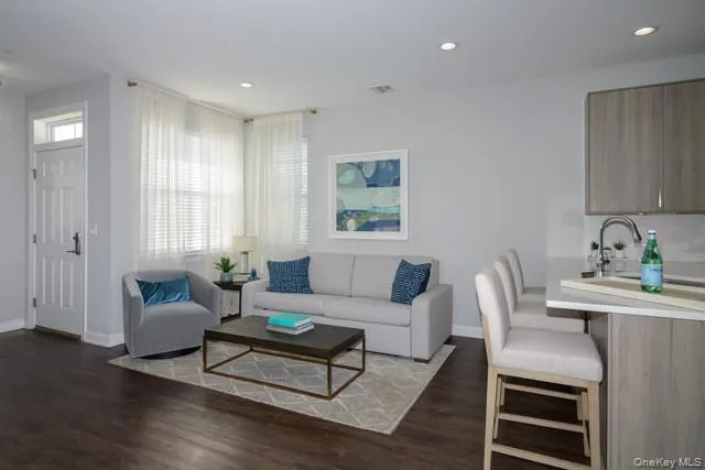 155 Sutton Court, Brookhaven, NY, 2 Bedrooms Bedrooms, 5 Rooms Rooms,2 BathroomsBathrooms,Residential Lease,For Rent,Sutton,0,957912 155 Sutton Court, Brookhaven, NY, 2 Bedrooms Bedrooms, 5 Rooms Rooms,2 BathroomsBathrooms,Residential Lease,For Rent,Sutton,0,957912