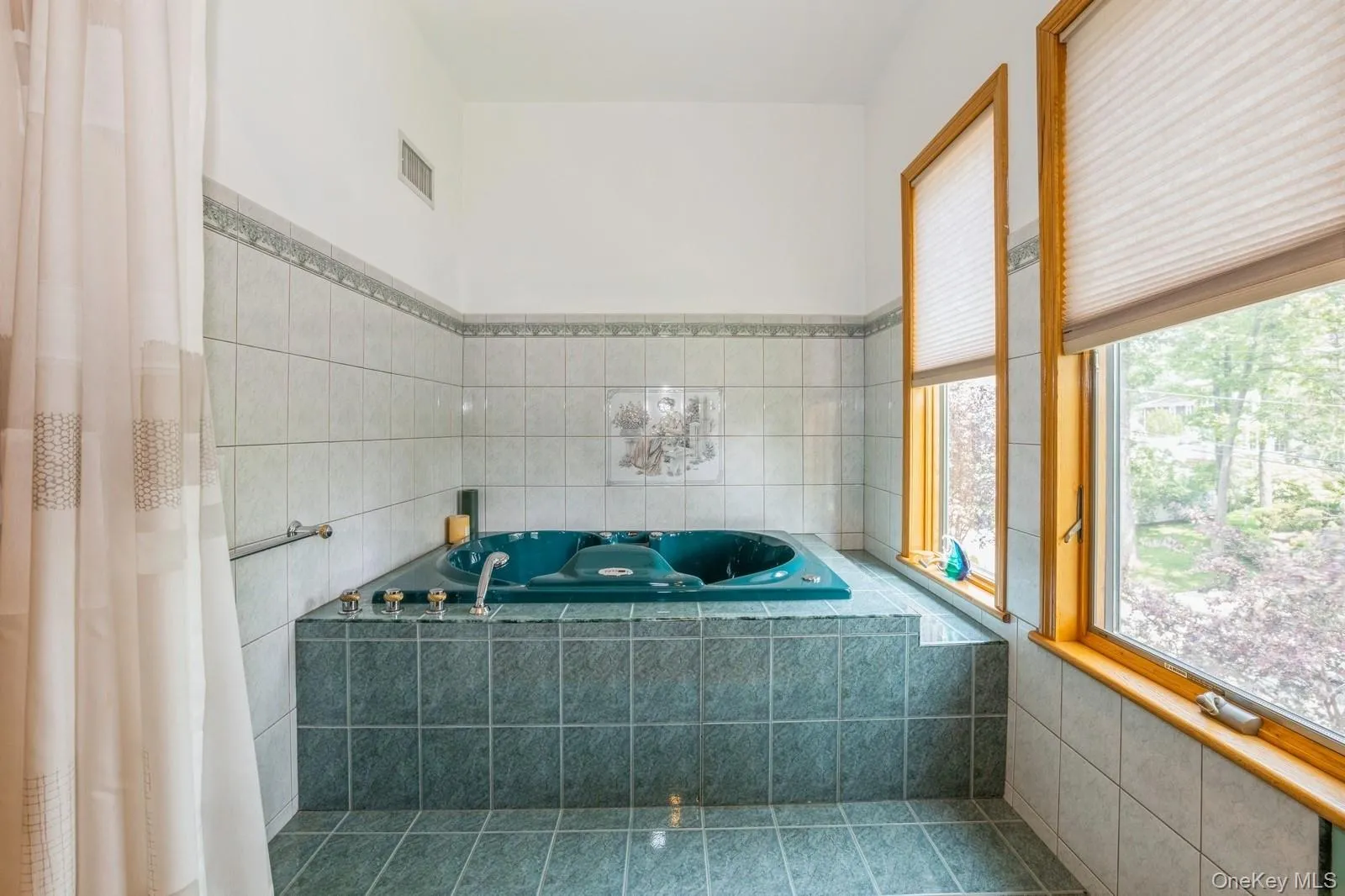 19615 Como Avenue, New York, NY, 4 Bedrooms Bedrooms, 9 Rooms Rooms,2 BathroomsBathrooms,Residential Lease,For Rent,Como,0,957963 19615 Como Avenue, New York, NY, 4 Bedrooms Bedrooms, 9 Rooms Rooms,2 BathroomsBathrooms,Residential Lease,For Rent,Como,0,957963