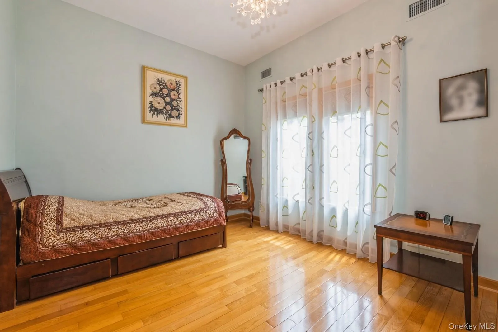 19615 Como Avenue, New York, NY, 4 Bedrooms Bedrooms, 9 Rooms Rooms,2 BathroomsBathrooms,Residential Lease,For Rent,Como,0,957963 19615 Como Avenue, New York, NY, 4 Bedrooms Bedrooms, 9 Rooms Rooms,2 BathroomsBathrooms,Residential Lease,For Rent,Como,0,957963