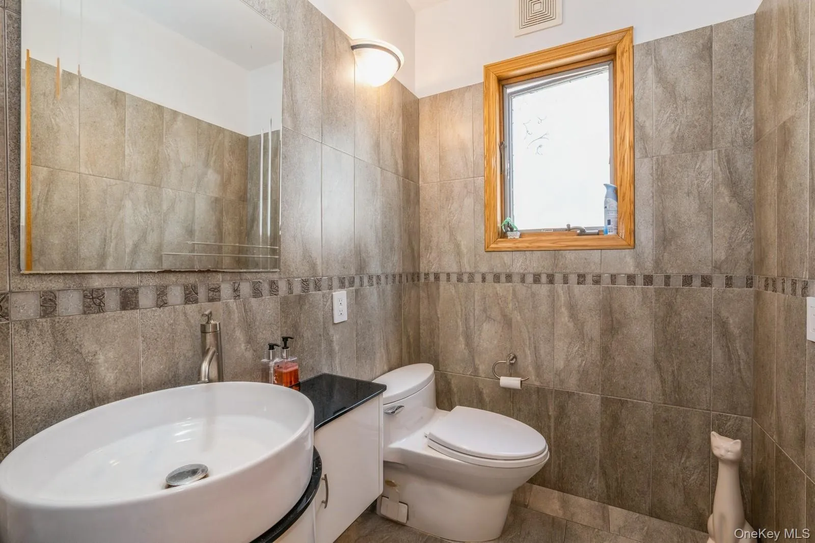 19615 Como Avenue, New York, NY, 4 Bedrooms Bedrooms, 9 Rooms Rooms,2 BathroomsBathrooms,Residential Lease,For Rent,Como,0,957963 19615 Como Avenue, New York, NY, 4 Bedrooms Bedrooms, 9 Rooms Rooms,2 BathroomsBathrooms,Residential Lease,For Rent,Como,0,957963