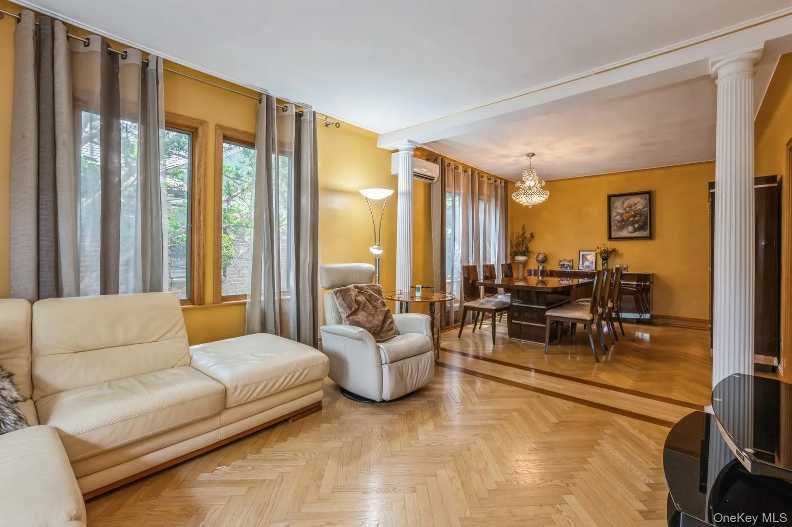 19615 Como Avenue, New York, NY, 4 Bedrooms Bedrooms, 9 Rooms Rooms,2 BathroomsBathrooms,Residential Lease,For Rent,Como,0,957963 19615 Como Avenue, New York, NY, 4 Bedrooms Bedrooms, 9 Rooms Rooms,2 BathroomsBathrooms,Residential Lease,For Rent,Como,0,957963