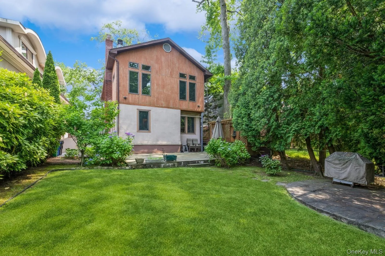 19615 Como Avenue, New York, NY, 4 Bedrooms Bedrooms, 9 Rooms Rooms,2 BathroomsBathrooms,Residential Lease,For Rent,Como,0,957963 19615 Como Avenue, New York, NY, 4 Bedrooms Bedrooms, 9 Rooms Rooms,2 BathroomsBathrooms,Residential Lease,For Rent,Como,0,957963