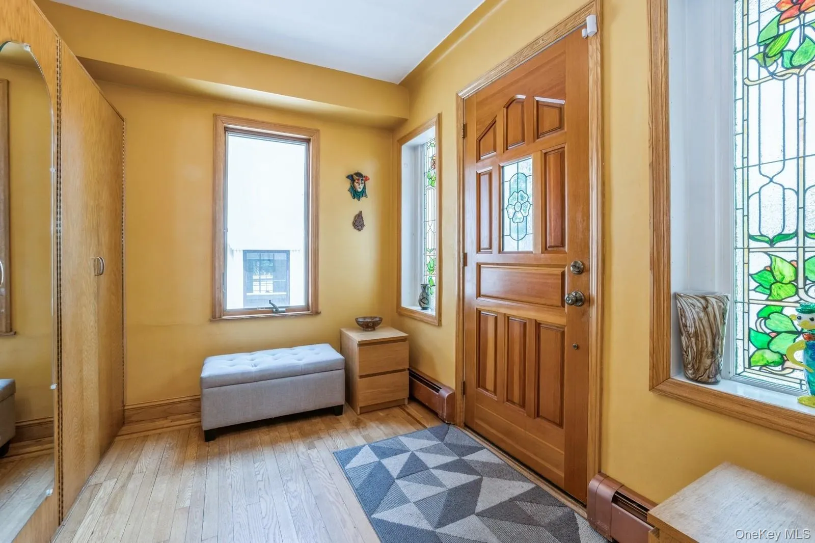 19615 Como Avenue, New York, NY, 4 Bedrooms Bedrooms, 9 Rooms Rooms,2 BathroomsBathrooms,Residential Lease,For Rent,Como,0,957963 19615 Como Avenue, New York, NY, 4 Bedrooms Bedrooms, 9 Rooms Rooms,2 BathroomsBathrooms,Residential Lease,For Rent,Como,0,957963