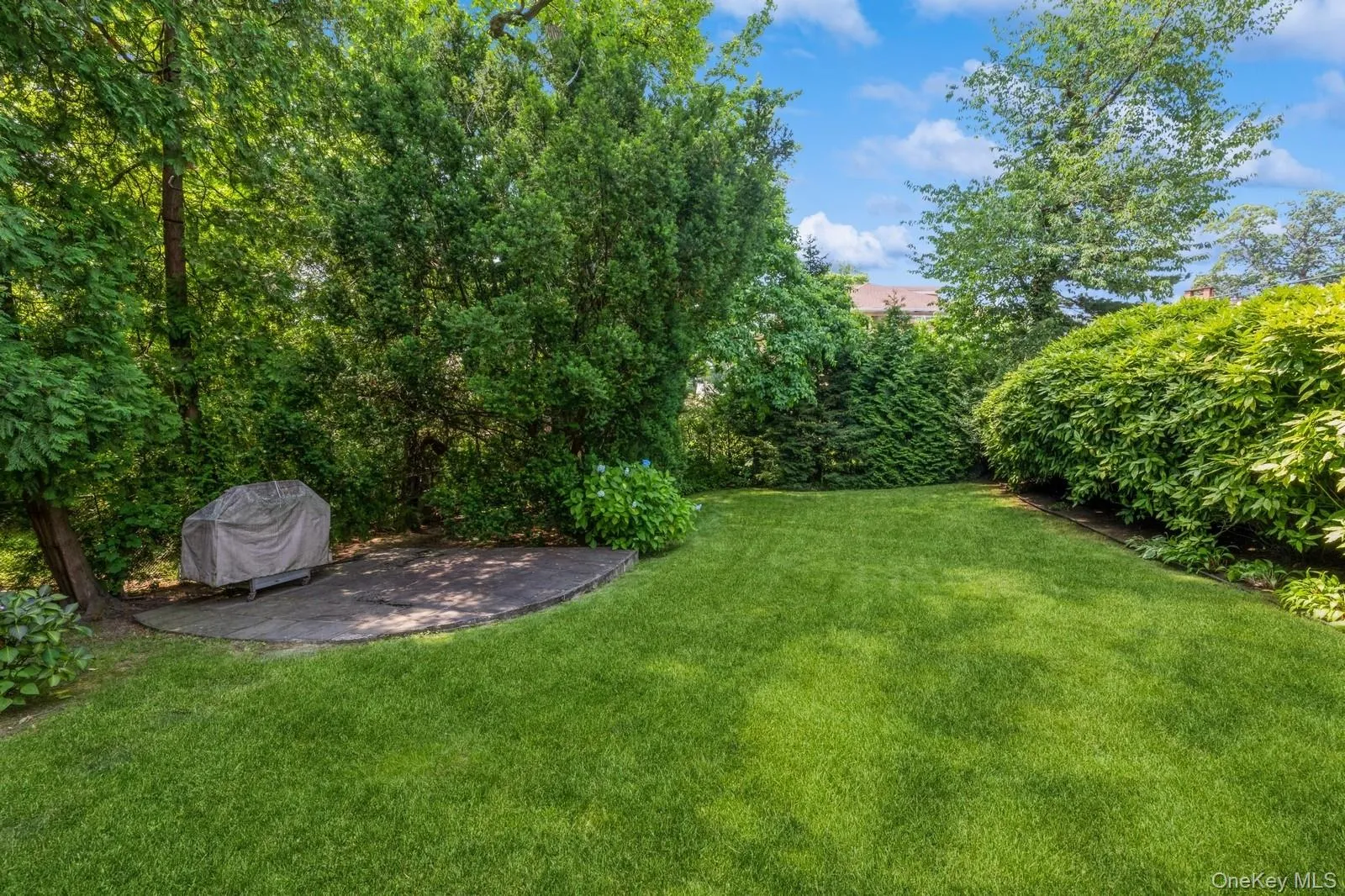 19615 Como Avenue, New York, NY, 4 Bedrooms Bedrooms, 9 Rooms Rooms,2 BathroomsBathrooms,Residential Lease,For Rent,Como,0,957963 19615 Como Avenue, New York, NY, 4 Bedrooms Bedrooms, 9 Rooms Rooms,2 BathroomsBathrooms,Residential Lease,For Rent,Como,0,957963