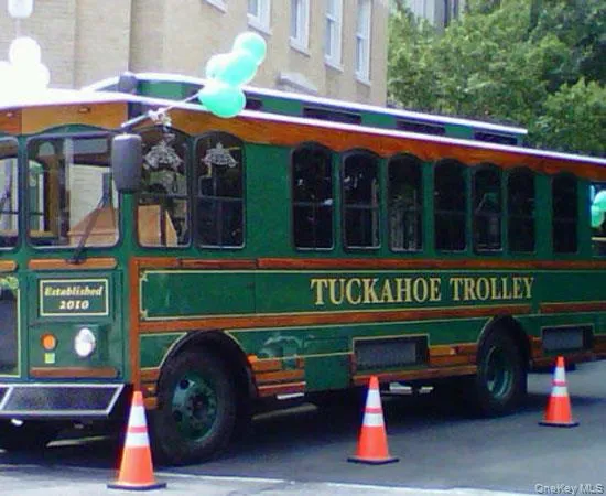 Tuckahoe Village Trolley. Tuckahoe Village Trolley.