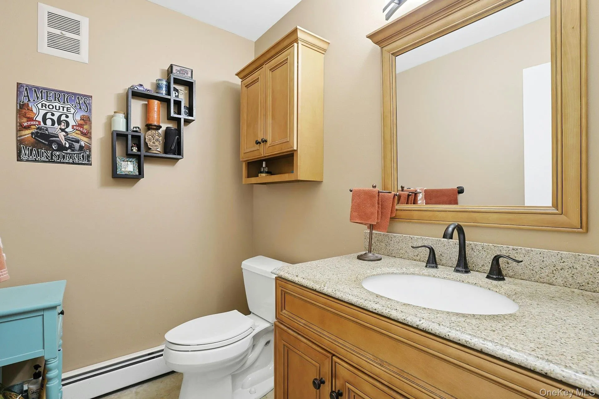 1/2 Bath on Lower Level 1/2 Bath on Lower Level