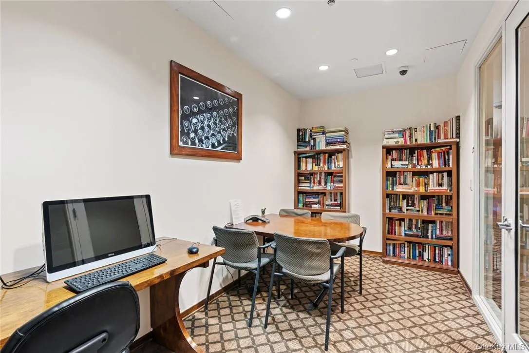 175 Huguenot Street, New Rochelle, NY, 2 Bedrooms Bedrooms, 4 Rooms Rooms,2 BathroomsBathrooms,Residential Lease,For Rent,Huguenot,0,958056 175 Huguenot Street, New Rochelle, NY, 2 Bedrooms Bedrooms, 4 Rooms Rooms,2 BathroomsBathrooms,Residential Lease,For Rent,Huguenot,0,958056
