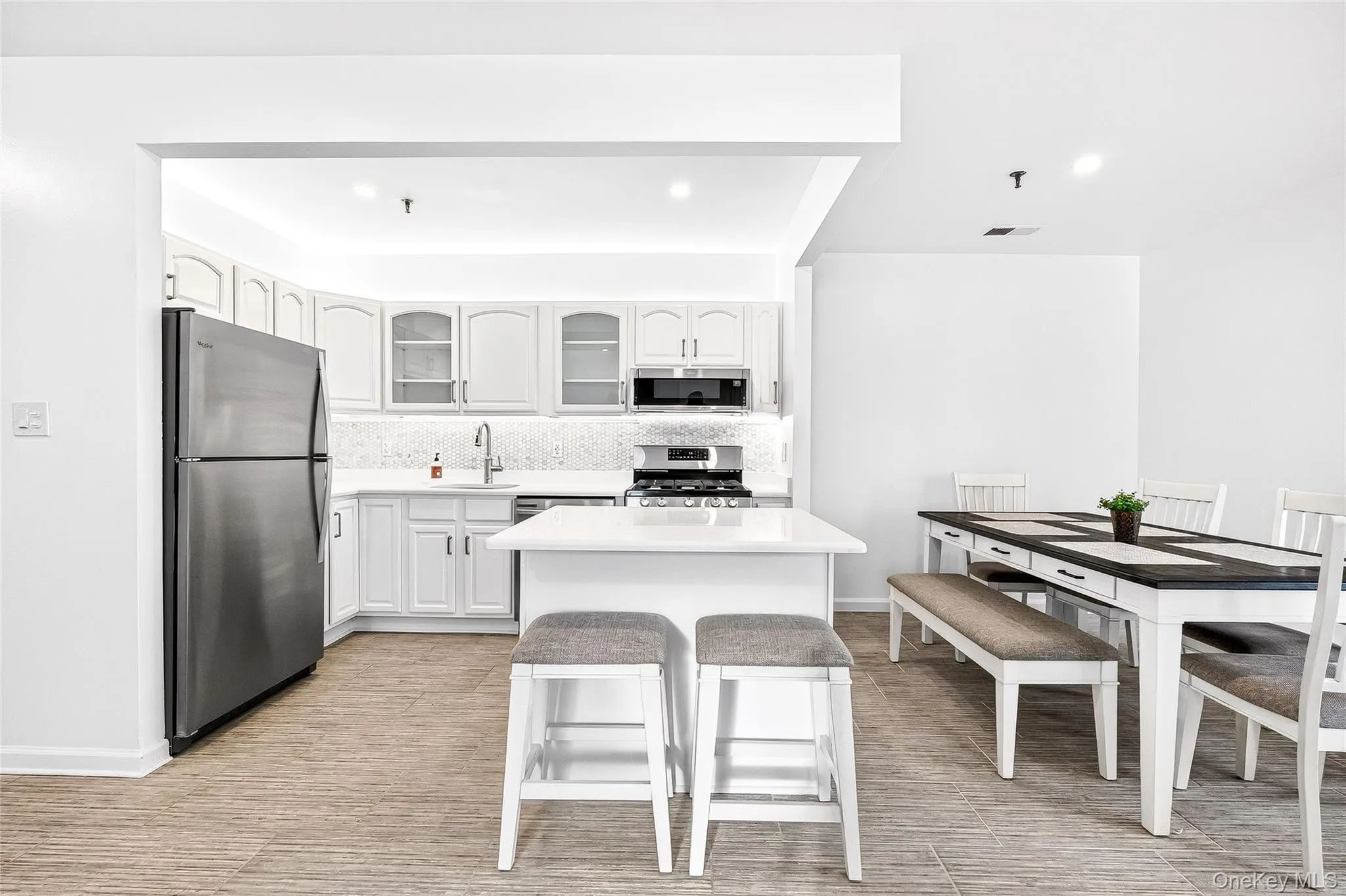 Kitchen, dining area Kitchen, dining area