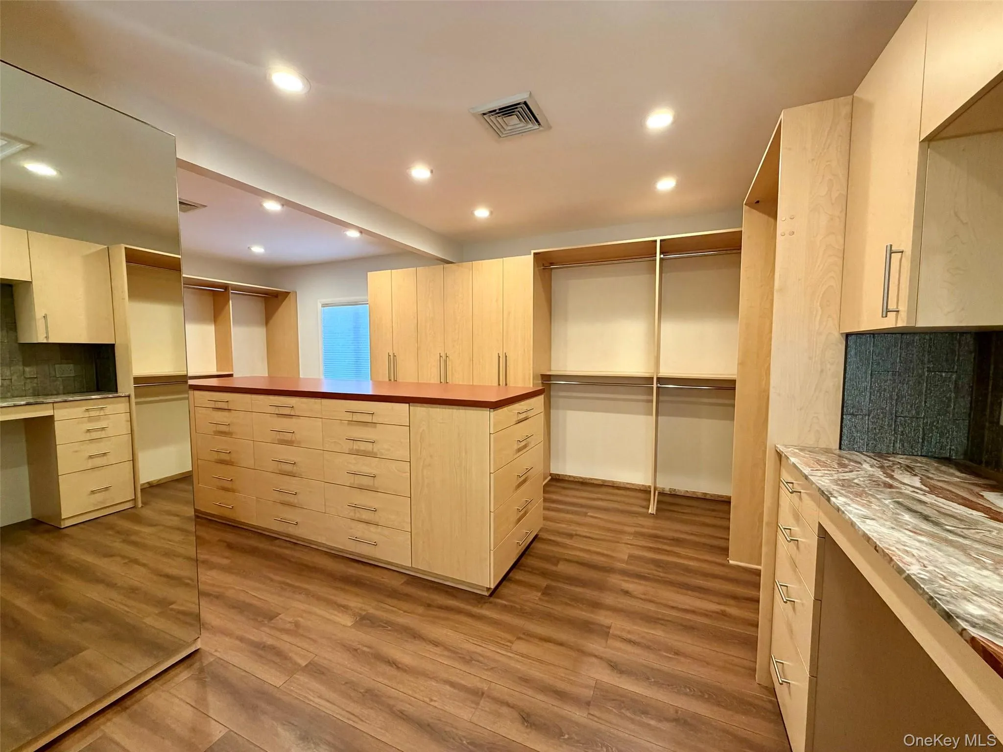 5 Glen Hill Court, Huntington, NY, 5 Bedrooms Bedrooms, 11 Rooms Rooms,4 BathroomsBathrooms,Residential Lease,For Rent,Glen Hill,0,958073 5 Glen Hill Court, Huntington, NY, 5 Bedrooms Bedrooms, 11 Rooms Rooms,4 BathroomsBathrooms,Residential Lease,For Rent,Glen Hill,0,958073