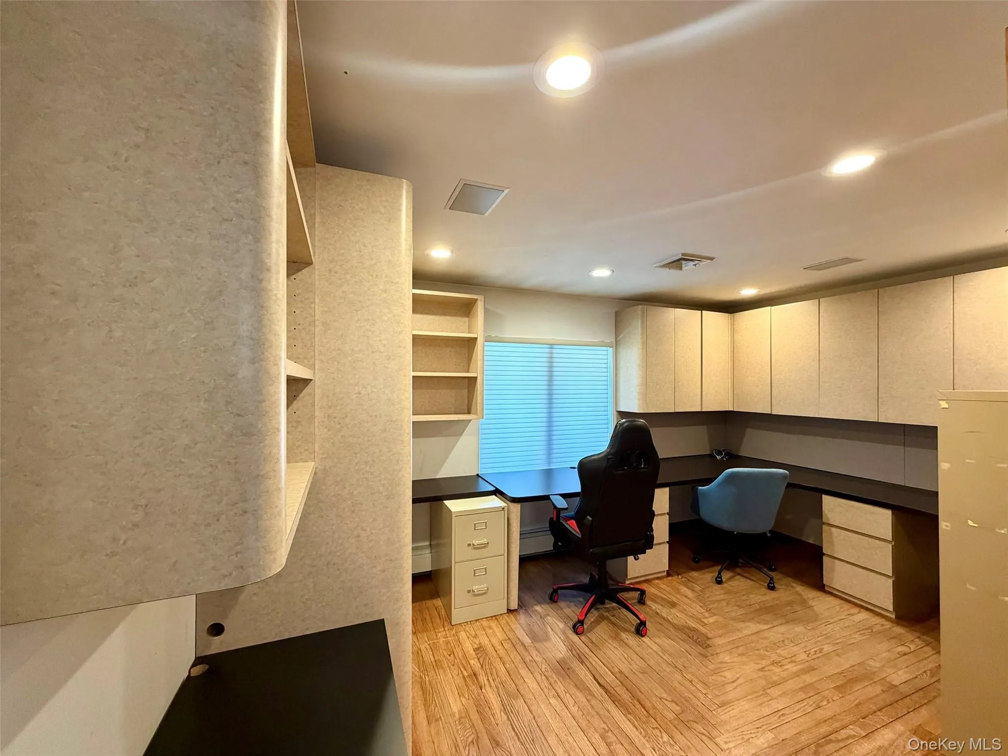 5 Glen Hill Court, Huntington, NY, 5 Bedrooms Bedrooms, 11 Rooms Rooms,4 BathroomsBathrooms,Residential Lease,For Rent,Glen Hill,0,958073 5 Glen Hill Court, Huntington, NY, 5 Bedrooms Bedrooms, 11 Rooms Rooms,4 BathroomsBathrooms,Residential Lease,For Rent,Glen Hill,0,958073