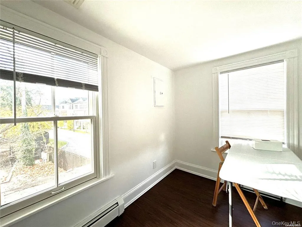 1433 Old Northern Boulevard, North Hempstead, NY, 6 Bedrooms Bedrooms, 6 Rooms Rooms,2 BathroomsBathrooms,Residential Lease,For Rent,Old Northern,0,958262 1433 Old Northern Boulevard, North Hempstead, NY, 6 Bedrooms Bedrooms, 6 Rooms Rooms,2 BathroomsBathrooms,Residential Lease,For Rent,Old Northern,0,958262