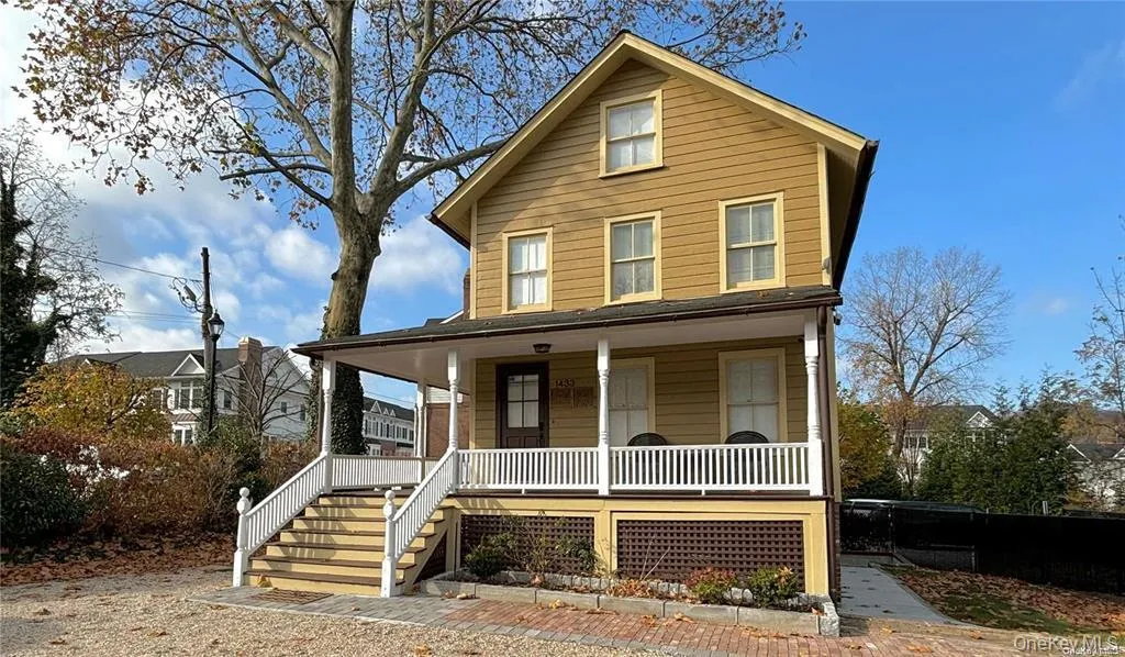 1433 Old Northern Boulevard, North Hempstead, NY, 6 Bedrooms Bedrooms, 6 Rooms Rooms,2 BathroomsBathrooms,Residential Lease,For Rent,Old Northern,0,958262 1433 Old Northern Boulevard, North Hempstead, NY, 6 Bedrooms Bedrooms, 6 Rooms Rooms,2 BathroomsBathrooms,Residential Lease,For Rent,Old Northern,0,958262