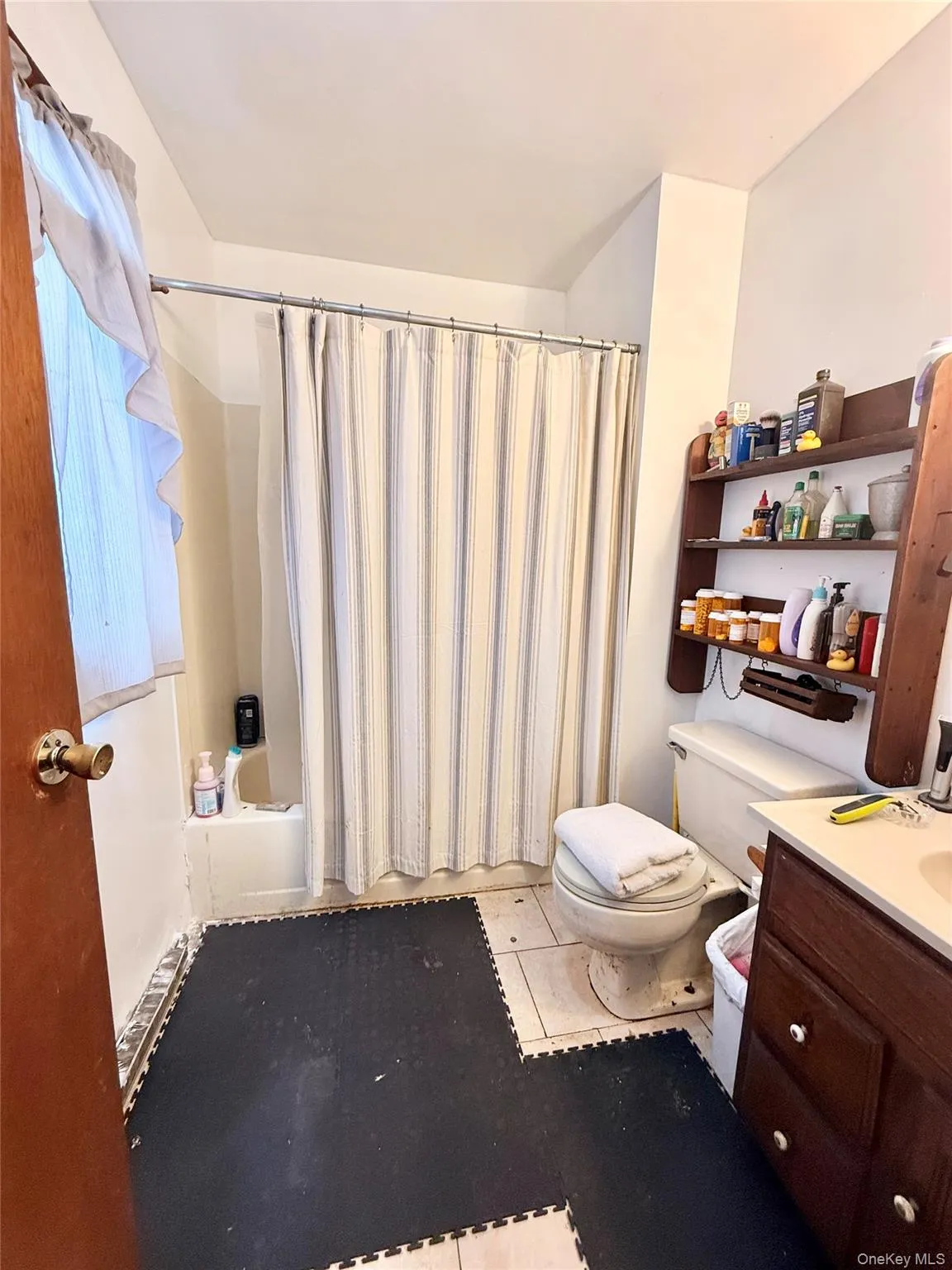 22 Blue Point Road, Brookhaven, NY, 3 Bedrooms Bedrooms, 9 Rooms Rooms,2 BathroomsBathrooms,Residential,For Rent,Blue Point,0,958272 22 Blue Point Road, Brookhaven, NY, 3 Bedrooms Bedrooms, 9 Rooms Rooms,2 BathroomsBathrooms,Residential,For Rent,Blue Point,0,958272