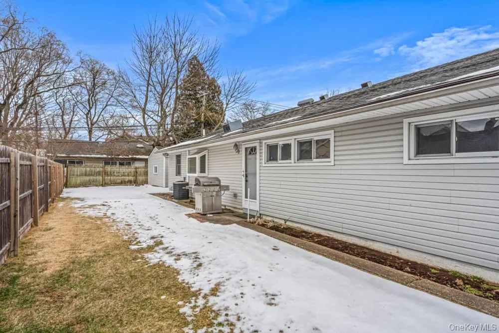 1 Virginia Road, Oyster Bay, NY, 3 Bedrooms Bedrooms, 7 Rooms Rooms,1 BathroomBathrooms,Residential Lease,For Rent,Virginia,0,958273 1 Virginia Road, Oyster Bay, NY, 3 Bedrooms Bedrooms, 7 Rooms Rooms,1 BathroomBathrooms,Residential Lease,For Rent,Virginia,0,958273