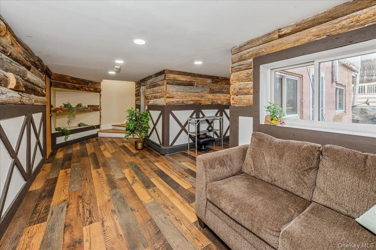 584 Milltown Road, Southeast, NY, 10 Bedrooms Bedrooms, 21 Rooms Rooms,6 BathroomsBathrooms,Residential,For Rent,Milltown,0,958315 584 Milltown Road, Southeast, NY, 10 Bedrooms Bedrooms, 21 Rooms Rooms,6 BathroomsBathrooms,Residential,For Rent,Milltown,0,958315