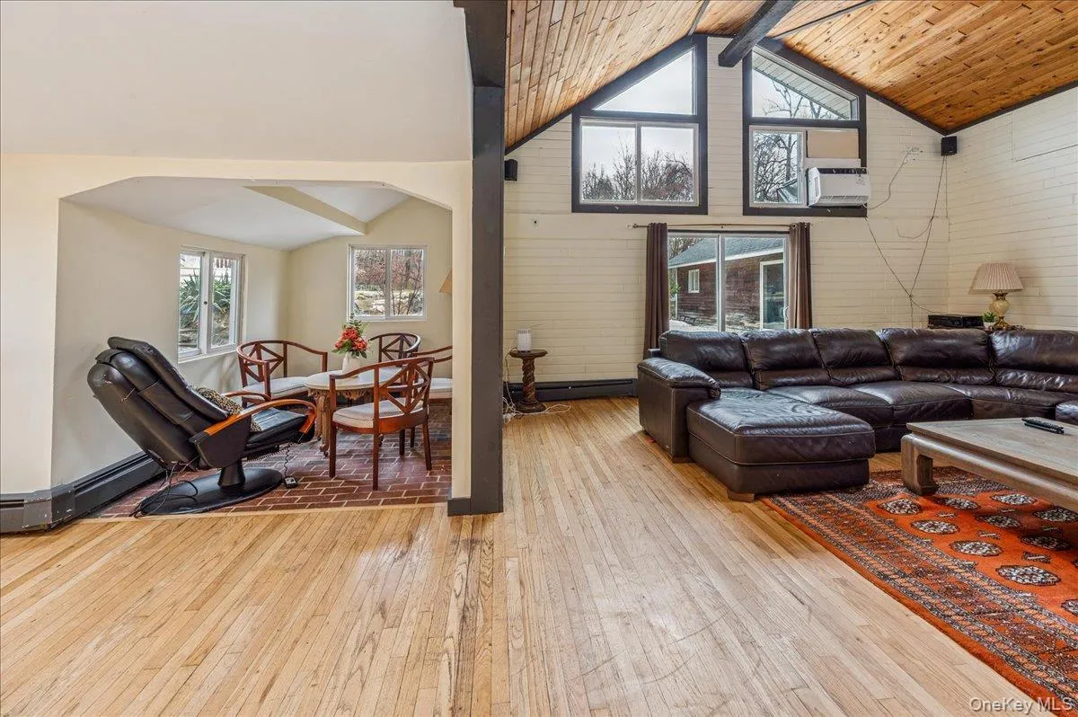584 Milltown Road, Southeast, NY, 10 Bedrooms Bedrooms, 21 Rooms Rooms,6 BathroomsBathrooms,Residential,For Rent,Milltown,0,958315 584 Milltown Road, Southeast, NY, 10 Bedrooms Bedrooms, 21 Rooms Rooms,6 BathroomsBathrooms,Residential,For Rent,Milltown,0,958315