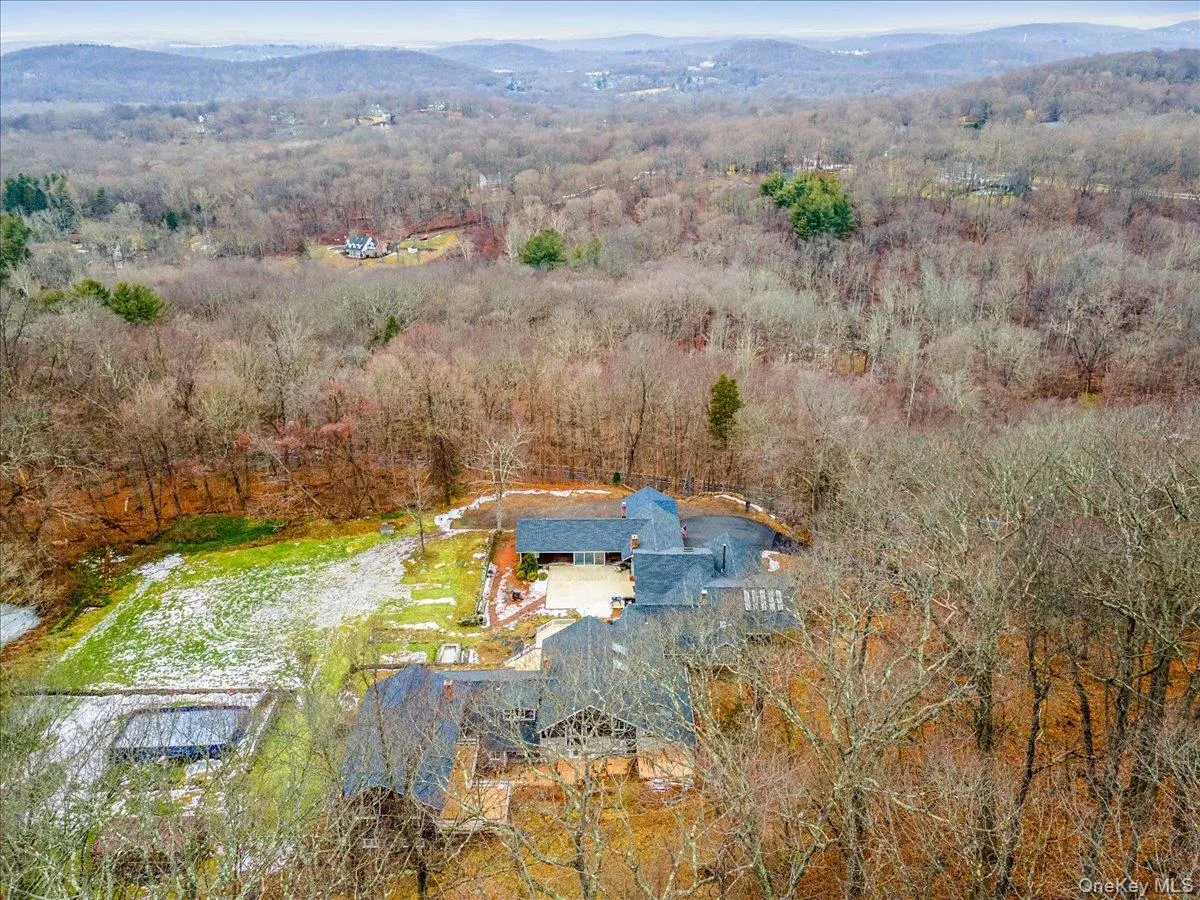584 Milltown Road, Southeast, NY, 10 Bedrooms Bedrooms, 21 Rooms Rooms,6 BathroomsBathrooms,Residential,For Rent,Milltown,0,958315 584 Milltown Road, Southeast, NY, 10 Bedrooms Bedrooms, 21 Rooms Rooms,6 BathroomsBathrooms,Residential,For Rent,Milltown,0,958315