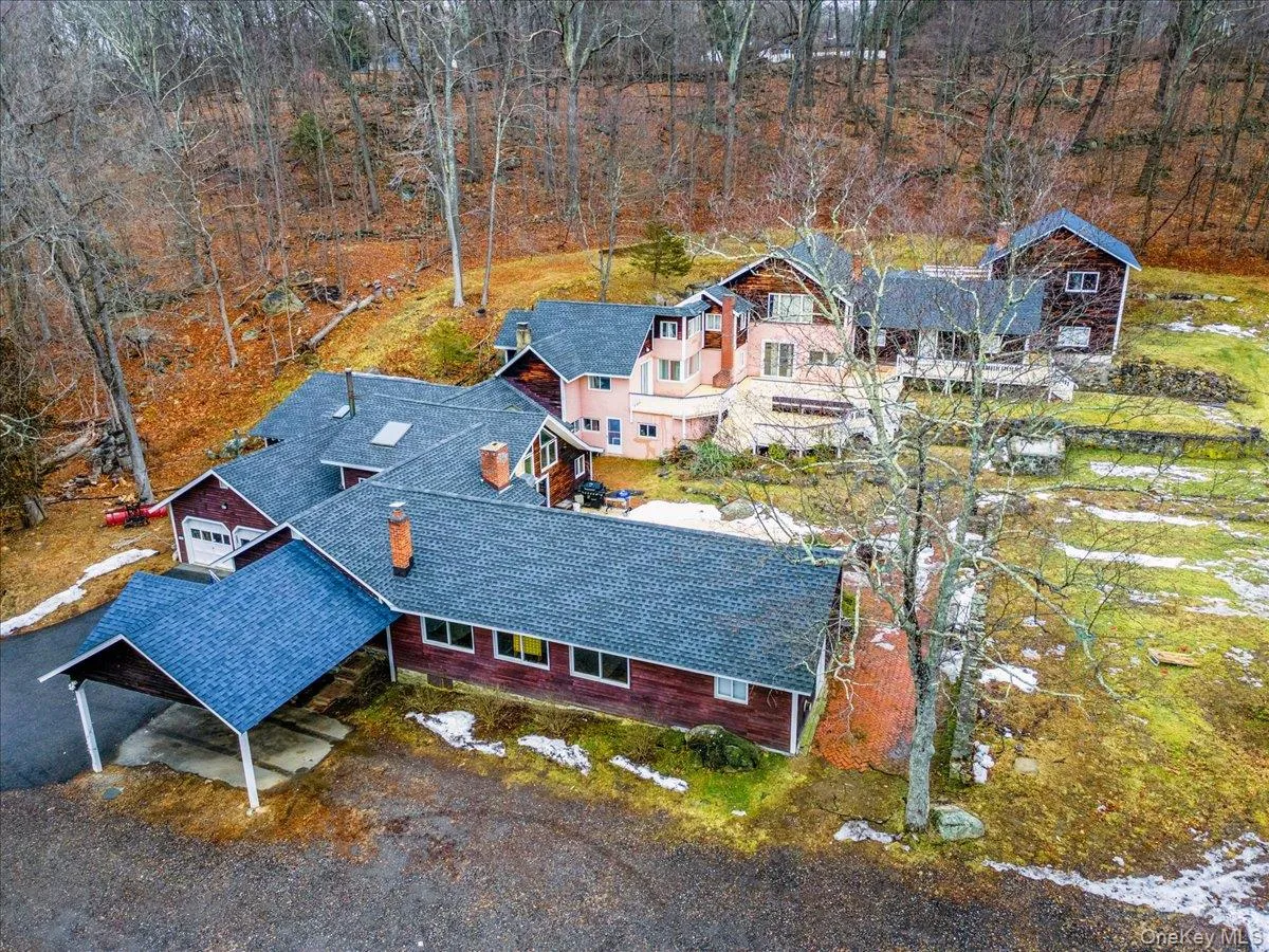 584 Milltown Road, Southeast, NY, 10 Bedrooms Bedrooms, 21 Rooms Rooms,6 BathroomsBathrooms,Residential,For Rent,Milltown,0,958315 584 Milltown Road, Southeast, NY, 10 Bedrooms Bedrooms, 21 Rooms Rooms,6 BathroomsBathrooms,Residential,For Rent,Milltown,0,958315