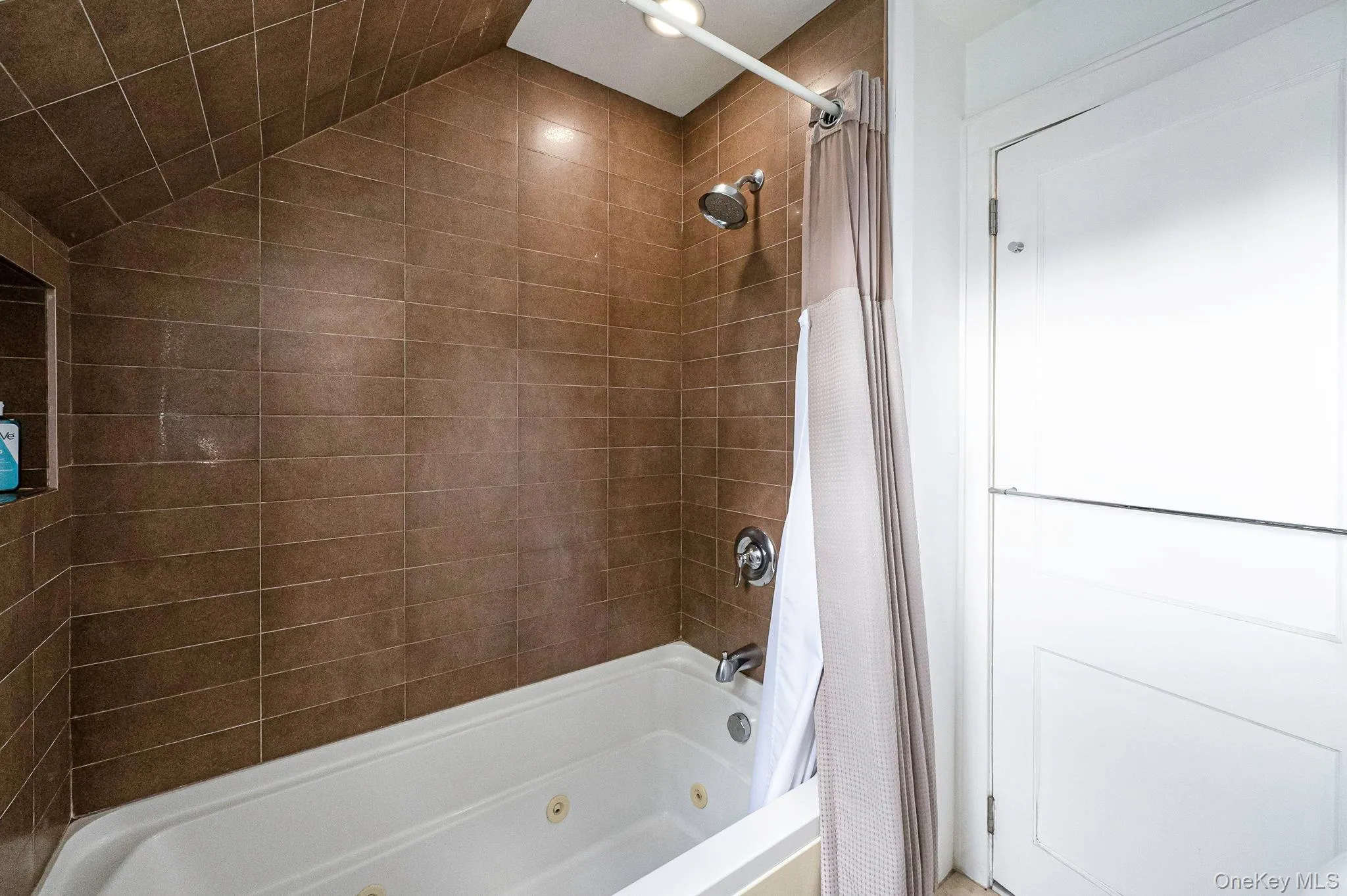 131 Alhambra Avenue, Babylon, NY, 3 Bedrooms Bedrooms, 6 Rooms Rooms,2 BathroomsBathrooms,Residential,For Rent,Alhambra,0,958357 131 Alhambra Avenue, Babylon, NY, 3 Bedrooms Bedrooms, 6 Rooms Rooms,2 BathroomsBathrooms,Residential,For Rent,Alhambra,0,958357