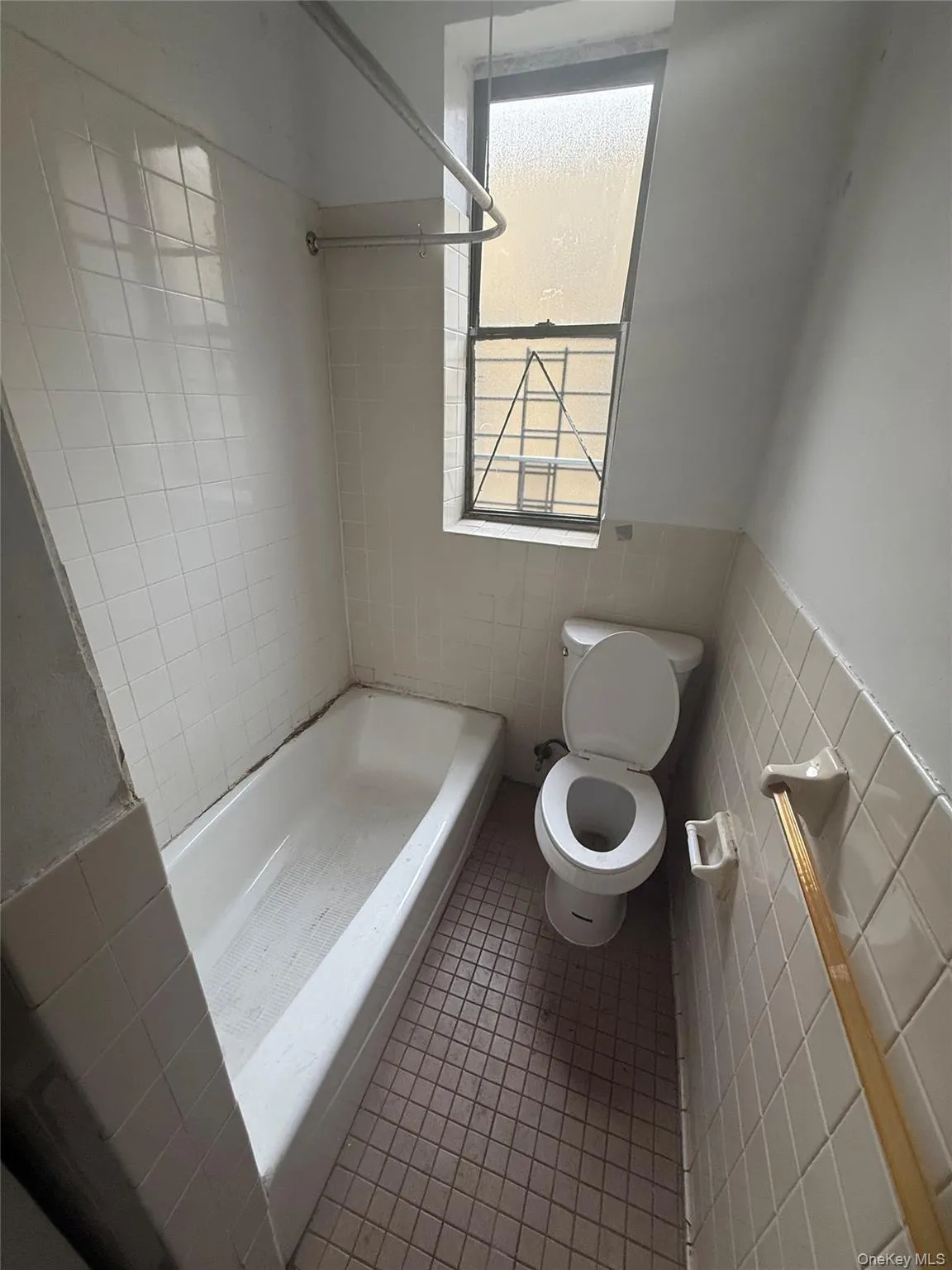 2116 Honeywell Avenue, New York, NY, 3 Bedrooms Bedrooms, 5 Rooms Rooms,1 BathroomBathrooms,Residential Sale,For Rent,Honeywell,0,958433 2116 Honeywell Avenue, New York, NY, 3 Bedrooms Bedrooms, 5 Rooms Rooms,1 BathroomBathrooms,Residential Sale,For Rent,Honeywell,0,958433
