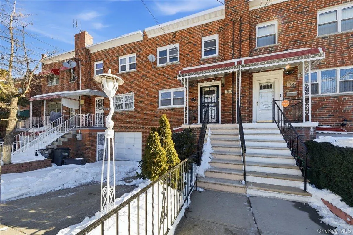 4158 Baychester Avenue, New York, NY, 3 Bedrooms Bedrooms, 8 Rooms Rooms,2 BathroomsBathrooms,Residential,For Rent,Baychester,0,958454 4158 Baychester Avenue, New York, NY, 3 Bedrooms Bedrooms, 8 Rooms Rooms,2 BathroomsBathrooms,Residential,For Rent,Baychester,0,958454