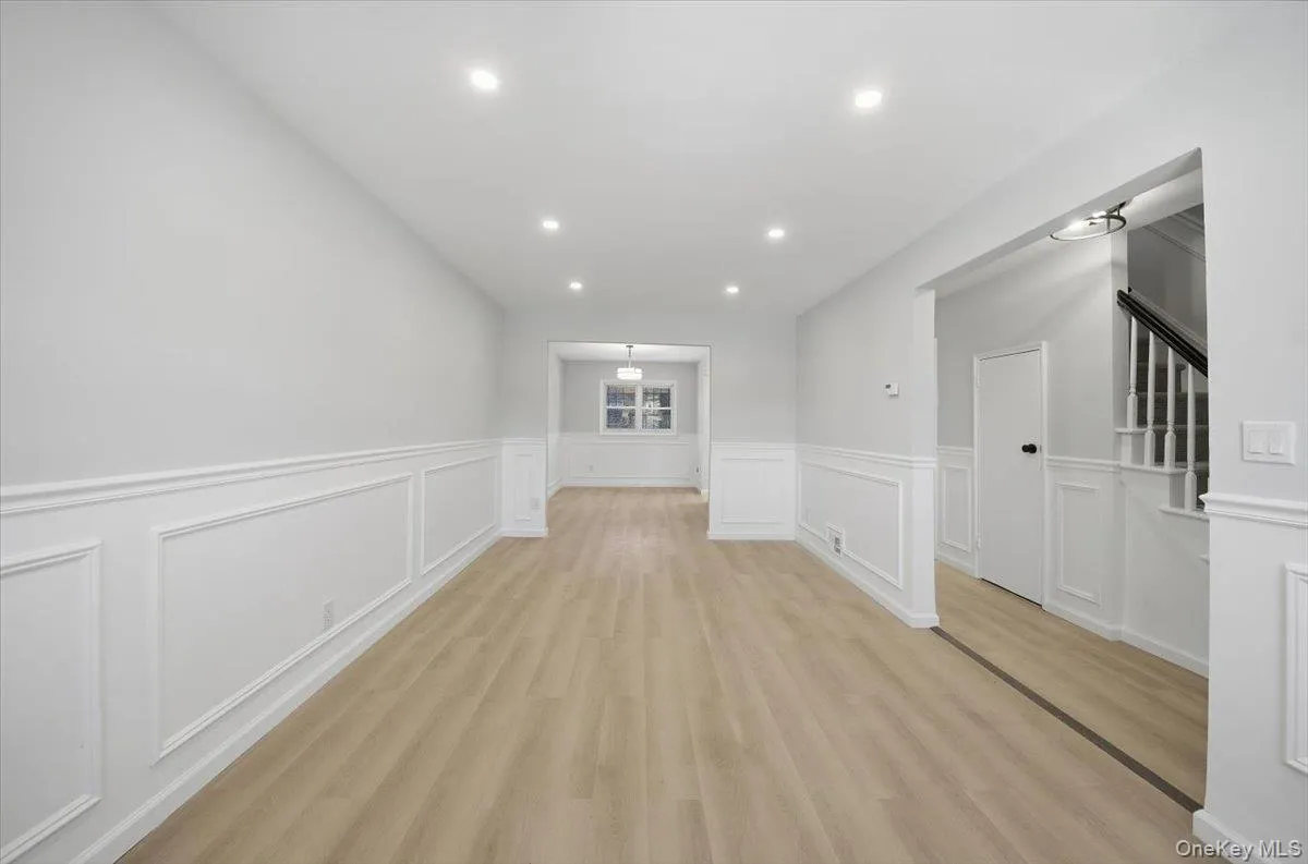 4158 Baychester Avenue, New York, NY, 3 Bedrooms Bedrooms, 8 Rooms Rooms,2 BathroomsBathrooms,Residential,For Rent,Baychester,0,958454 4158 Baychester Avenue, New York, NY, 3 Bedrooms Bedrooms, 8 Rooms Rooms,2 BathroomsBathrooms,Residential,For Rent,Baychester,0,958454
