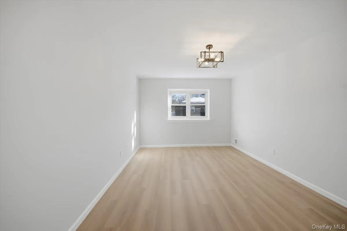 4158 Baychester Avenue, New York, NY, 3 Bedrooms Bedrooms, 8 Rooms Rooms,2 BathroomsBathrooms,Residential,For Rent,Baychester,0,958454 4158 Baychester Avenue, New York, NY, 3 Bedrooms Bedrooms, 8 Rooms Rooms,2 BathroomsBathrooms,Residential,For Rent,Baychester,0,958454