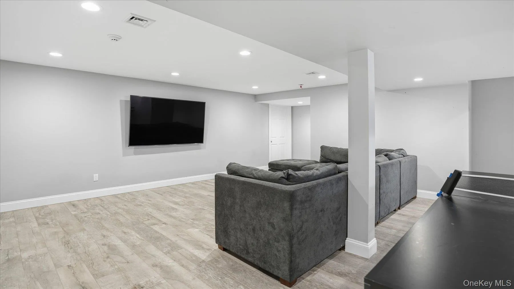 27 Jeffrey Lane, Southampton, NY, 4 Bedrooms Bedrooms, 10 Rooms Rooms,4 BathroomsBathrooms,Residential Lease,For Rent,Jeffrey,0,958460 27 Jeffrey Lane, Southampton, NY, 4 Bedrooms Bedrooms, 10 Rooms Rooms,4 BathroomsBathrooms,Residential Lease,For Rent,Jeffrey,0,958460