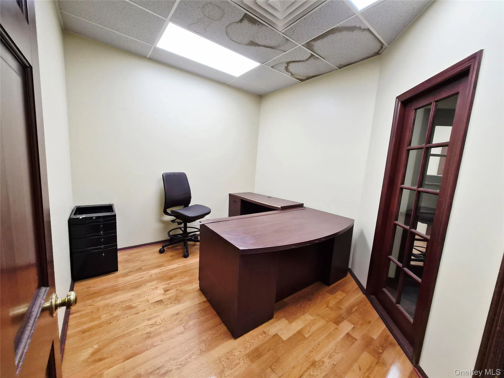 121 Oak Street, Babylon, NY, ,Commercial Lease,For Rent,Oak,0,958514 121 Oak Street, Babylon, NY, ,Commercial Lease,For Rent,Oak,0,958514