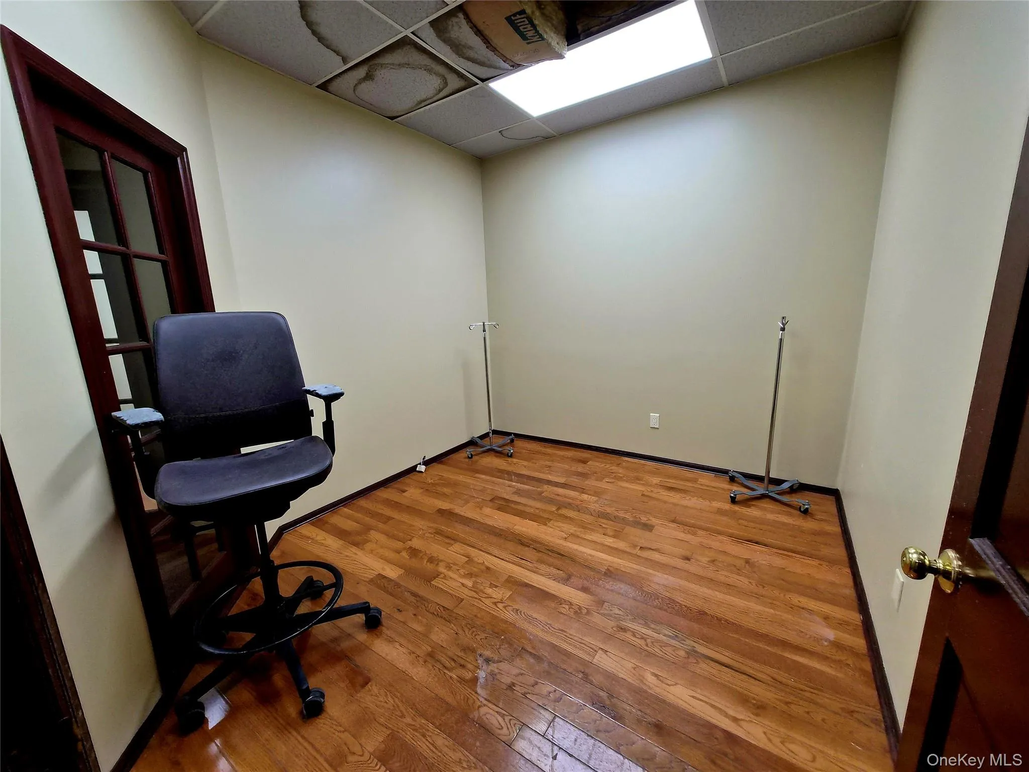 121 Oak Street, Babylon, NY, ,Commercial Lease,For Rent,Oak,0,958514 121 Oak Street, Babylon, NY, ,Commercial Lease,For Rent,Oak,0,958514