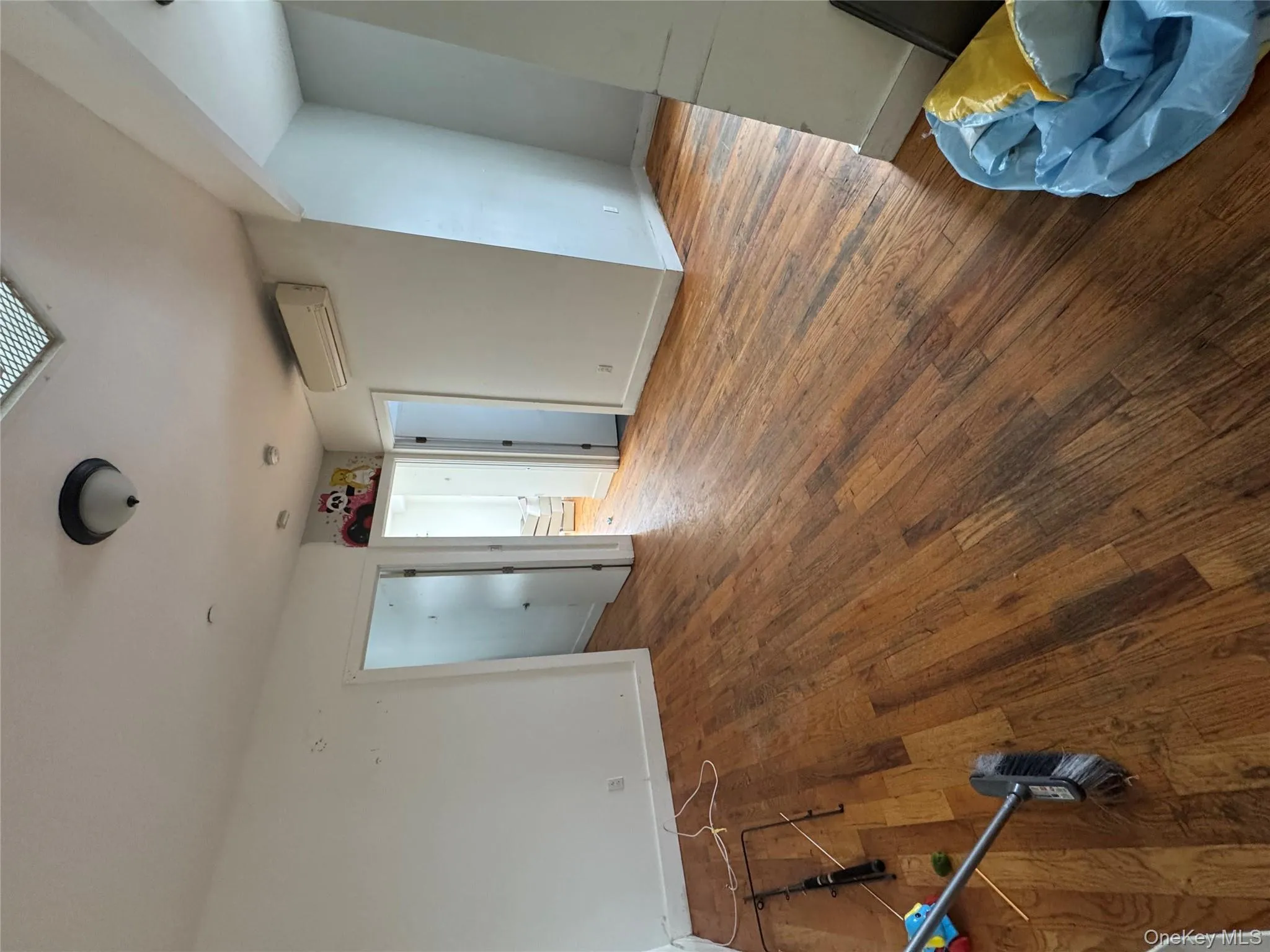 9602 Northern Boulevard, New York, NY, 2 Bedrooms Bedrooms, 4 Rooms Rooms,1 BathroomBathrooms,Residential Lease,For Rent,Northern,0,958515 9602 Northern Boulevard, New York, NY, 2 Bedrooms Bedrooms, 4 Rooms Rooms,1 BathroomBathrooms,Residential Lease,For Rent,Northern,0,958515