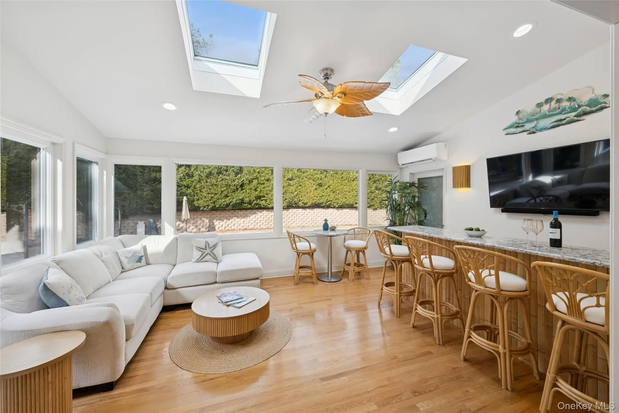 Poolside wet bar sunroom Poolside wet bar sunroom
