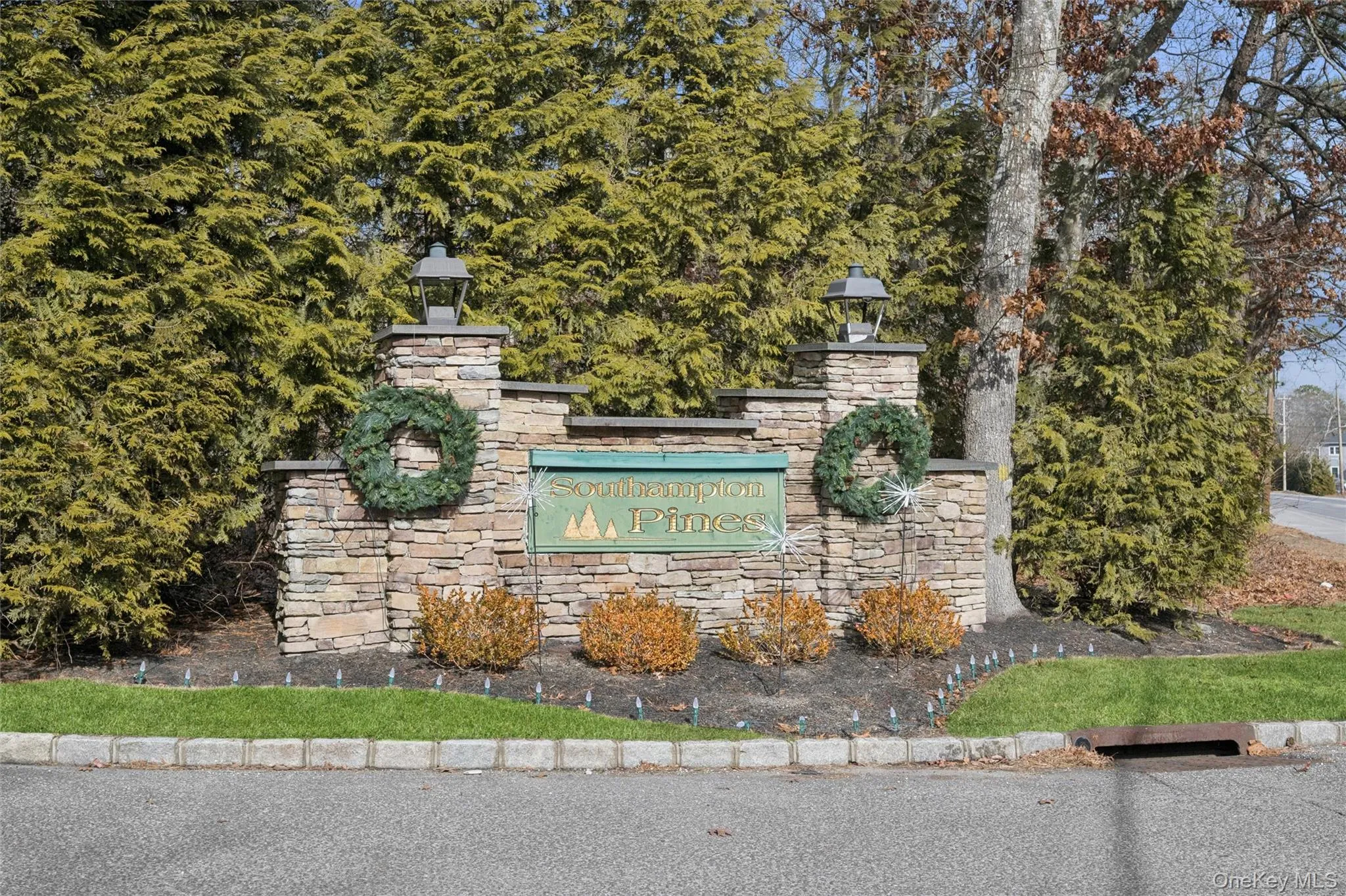 126 Malloy Drive, Southampton, NY, 5 Bedrooms Bedrooms, 12 Rooms Rooms,4 BathroomsBathrooms,Residential Lease,For Rent,Malloy,0,958518 126 Malloy Drive, Southampton, NY, 5 Bedrooms Bedrooms, 12 Rooms Rooms,4 BathroomsBathrooms,Residential Lease,For Rent,Malloy,0,958518