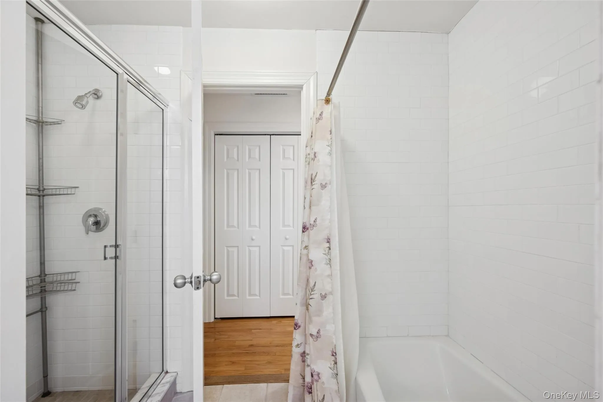 126 Malloy Drive, Southampton, NY, 5 Bedrooms Bedrooms, 12 Rooms Rooms,4 BathroomsBathrooms,Residential Lease,For Rent,Malloy,0,958518 126 Malloy Drive, Southampton, NY, 5 Bedrooms Bedrooms, 12 Rooms Rooms,4 BathroomsBathrooms,Residential Lease,For Rent,Malloy,0,958518