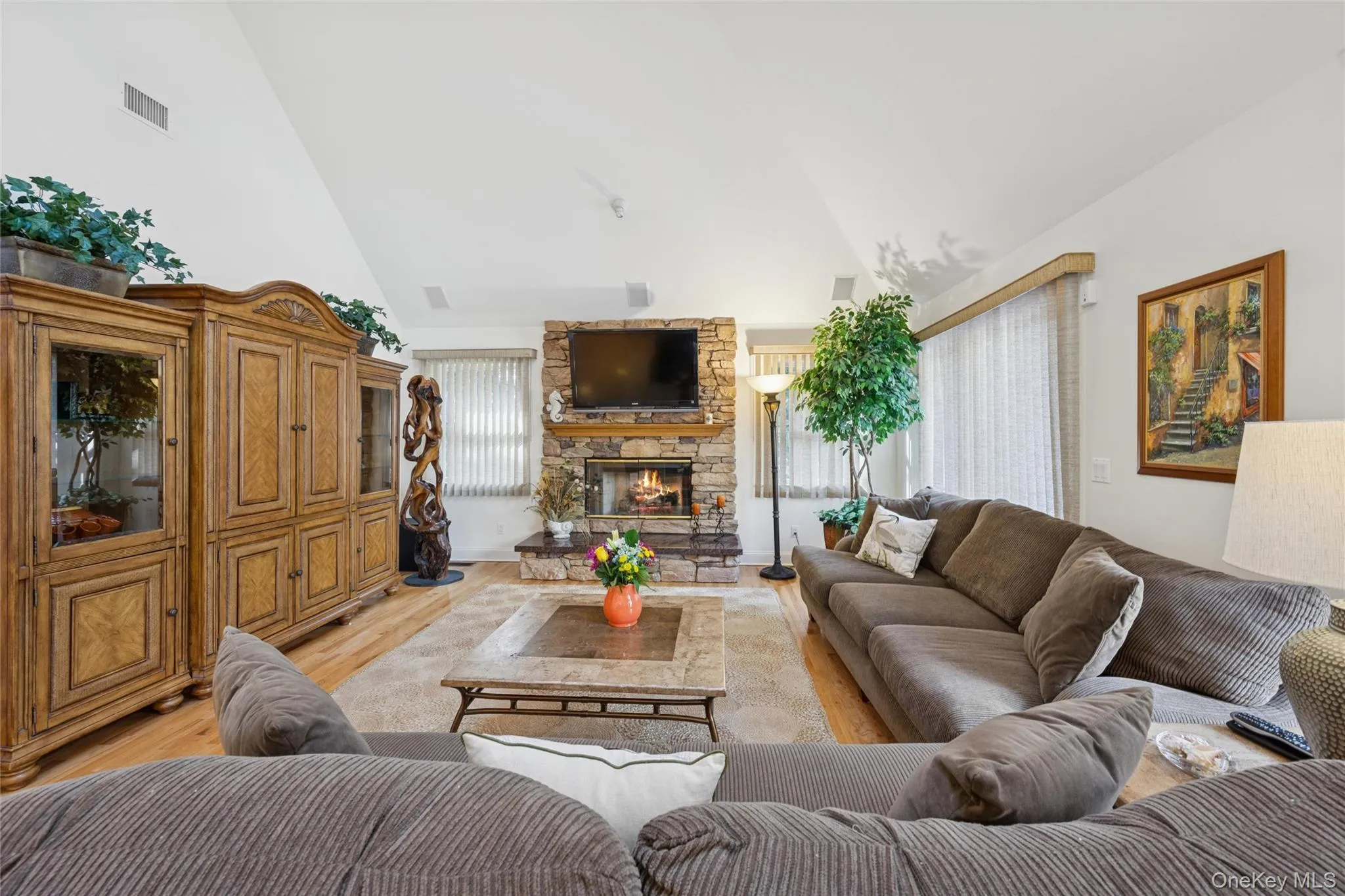 126 Malloy Drive, Southampton, NY, 5 Bedrooms Bedrooms, 12 Rooms Rooms,4 BathroomsBathrooms,Residential Lease,For Rent,Malloy,0,958518 126 Malloy Drive, Southampton, NY, 5 Bedrooms Bedrooms, 12 Rooms Rooms,4 BathroomsBathrooms,Residential Lease,For Rent,Malloy,0,958518