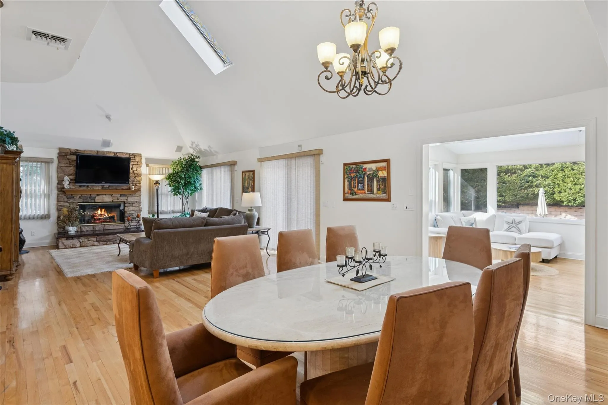 126 Malloy Drive, Southampton, NY, 5 Bedrooms Bedrooms, 12 Rooms Rooms,4 BathroomsBathrooms,Residential Lease,For Rent,Malloy,0,958518 126 Malloy Drive, Southampton, NY, 5 Bedrooms Bedrooms, 12 Rooms Rooms,4 BathroomsBathrooms,Residential Lease,For Rent,Malloy,0,958518