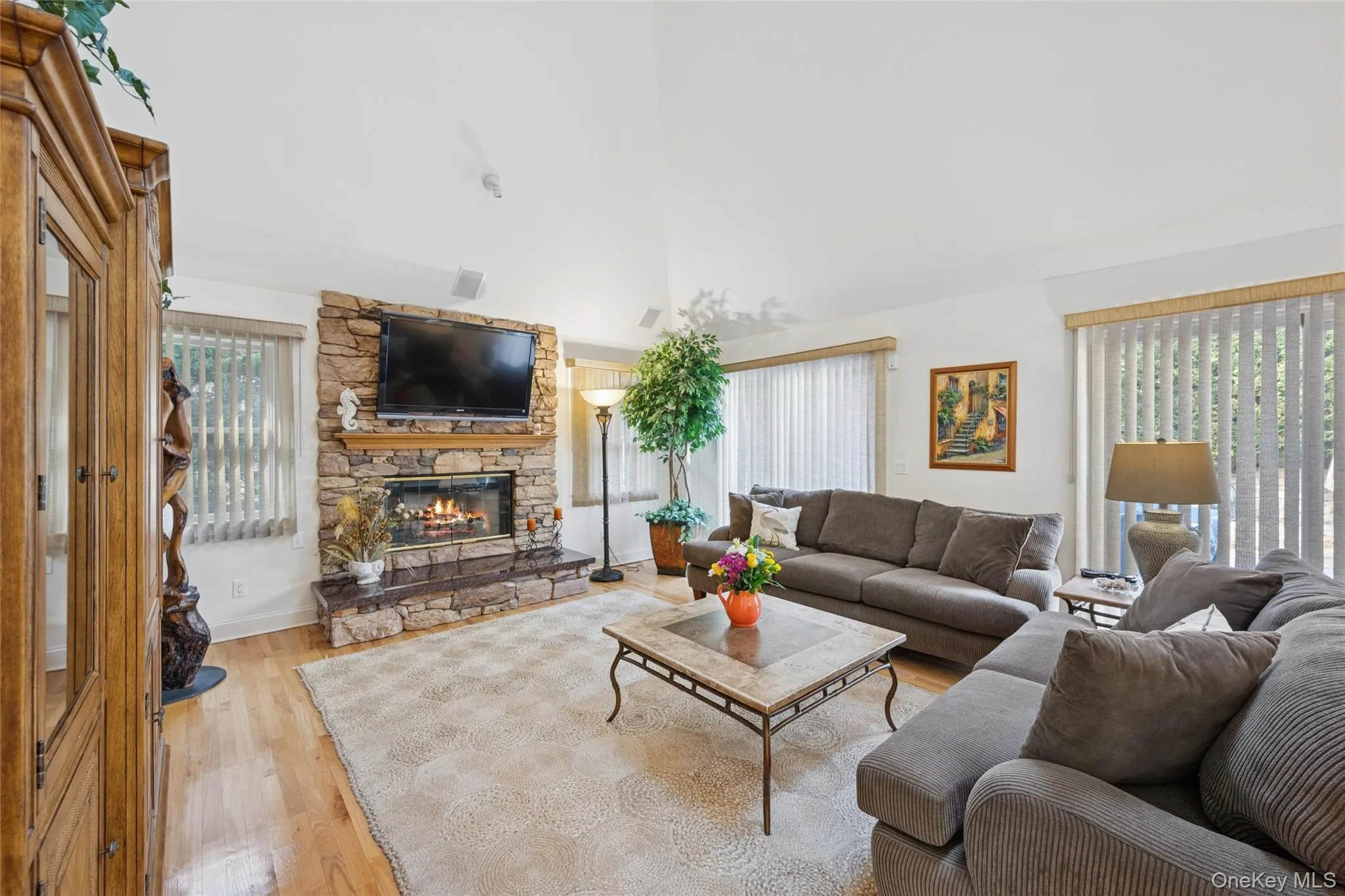 126 Malloy Drive, Southampton, NY, 5 Bedrooms Bedrooms, 12 Rooms Rooms,4 BathroomsBathrooms,Residential Lease,For Rent,Malloy,0,958518 126 Malloy Drive, Southampton, NY, 5 Bedrooms Bedrooms, 12 Rooms Rooms,4 BathroomsBathrooms,Residential Lease,For Rent,Malloy,0,958518