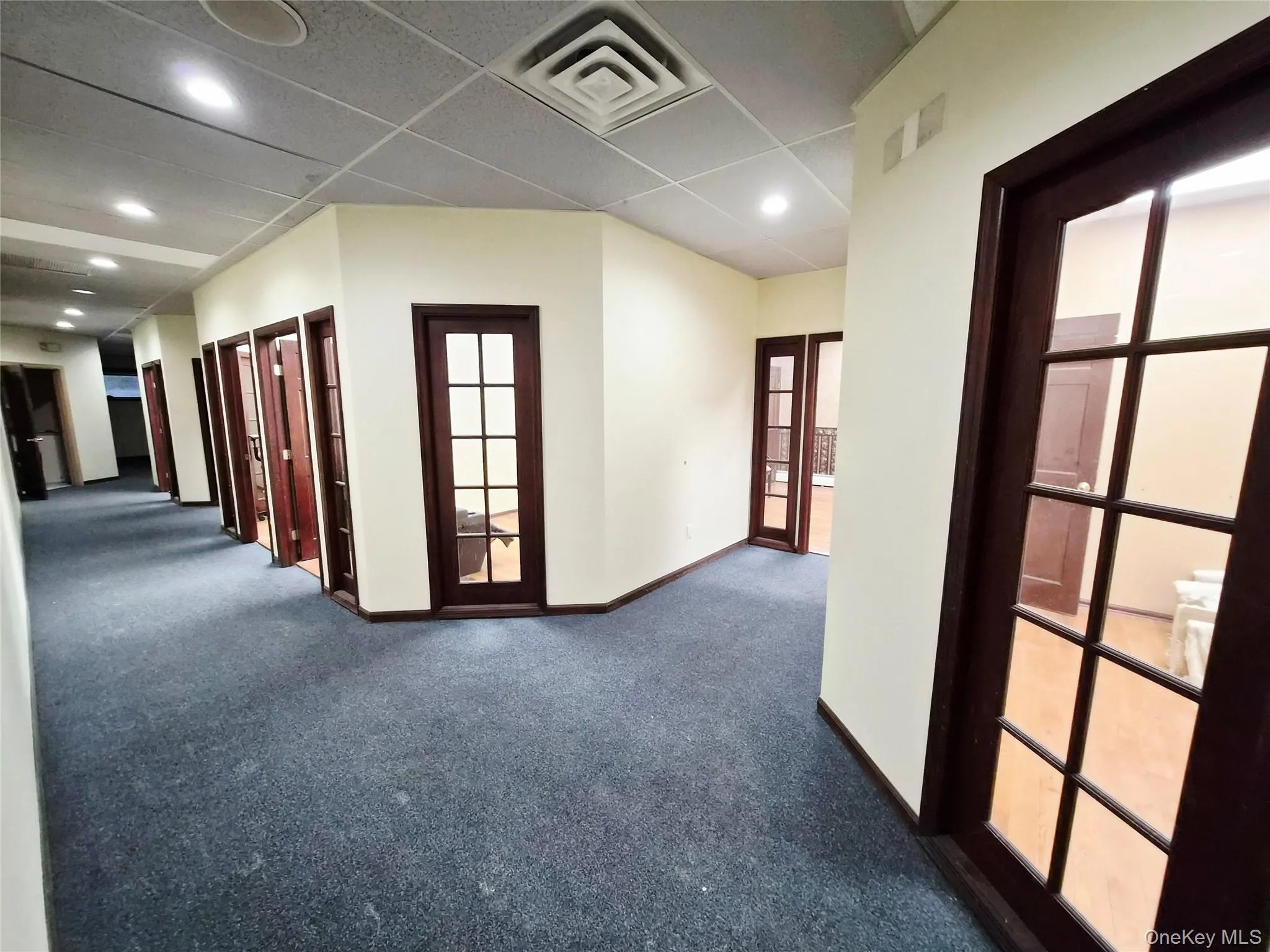 121 Oak Street, Babylon, NY, ,Commercial Lease,For Rent,Oak,0,958529 121 Oak Street, Babylon, NY, ,Commercial Lease,For Rent,Oak,0,958529