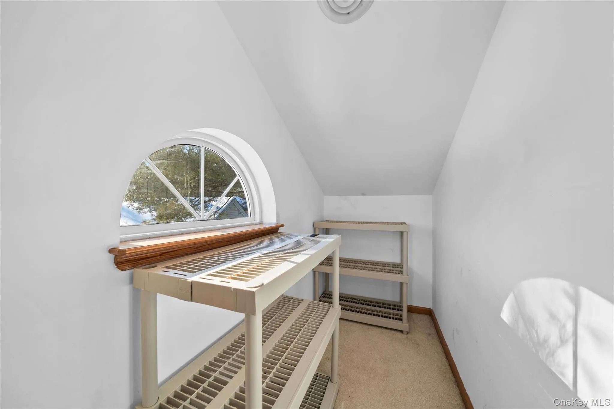 Off the dinette is a huge walk in closet for panty/storage needs. Off the dinette is a huge walk in closet for panty/storage needs.