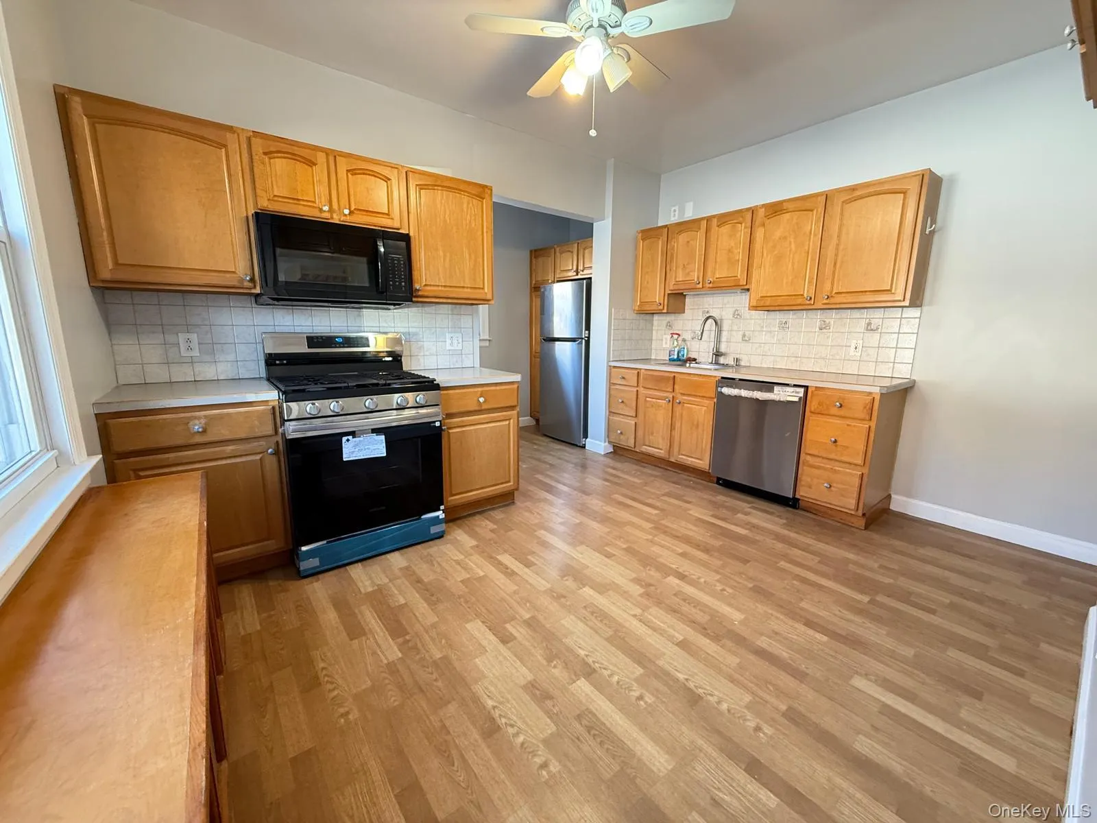 7 Flower Street, New Rochelle, NY, 3 Bedrooms Bedrooms, 7 Rooms Rooms,1 BathroomBathrooms,Residential Lease,For Rent,Flower,0,958536 7 Flower Street, New Rochelle, NY, 3 Bedrooms Bedrooms, 7 Rooms Rooms,1 BathroomBathrooms,Residential Lease,For Rent,Flower,0,958536