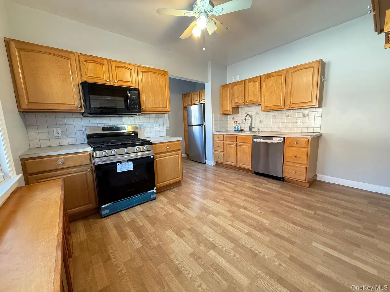 7 Flower Street, New Rochelle, NY, 3 Bedrooms Bedrooms, 7 Rooms Rooms,1 BathroomBathrooms,Residential Lease,For Rent,Flower,0,958536 7 Flower Street, New Rochelle, NY, 3 Bedrooms Bedrooms, 7 Rooms Rooms,1 BathroomBathrooms,Residential Lease,For Rent,Flower,0,958536