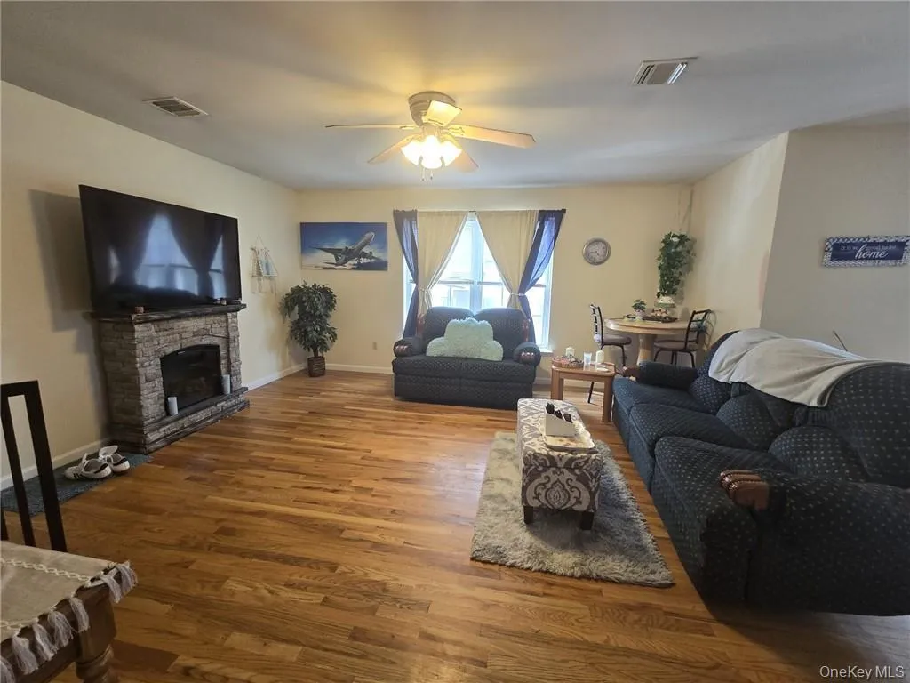 105 Montgomery Street, Montgomery, NY, 2 Bedrooms Bedrooms, 5 Rooms Rooms,1 BathroomBathrooms,Residential Lease,For Rent,Montgomery,0,958546 105 Montgomery Street, Montgomery, NY, 2 Bedrooms Bedrooms, 5 Rooms Rooms,1 BathroomBathrooms,Residential Lease,For Rent,Montgomery,0,958546