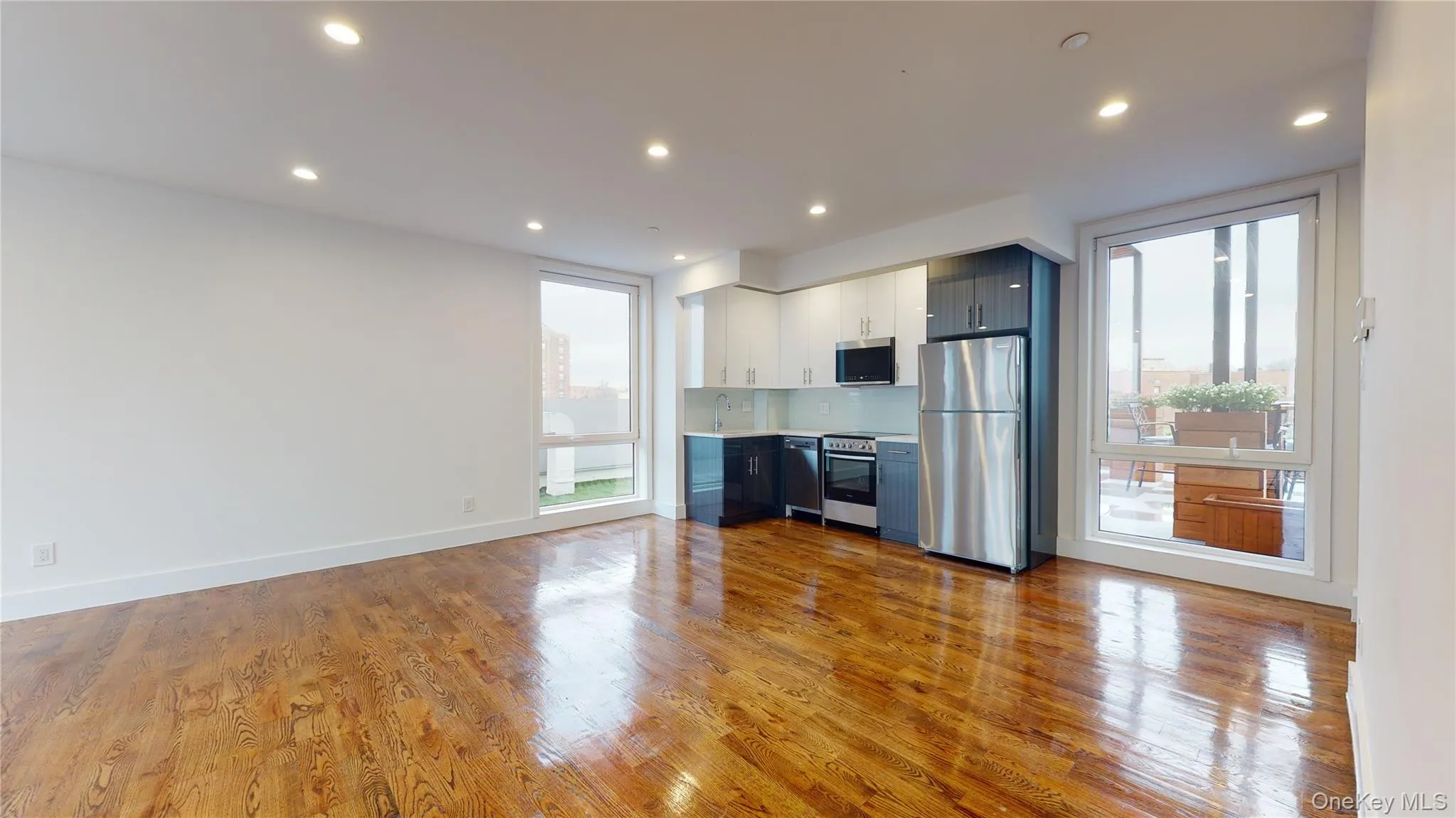 138-28 Queens Boulevard, New York, NY, 2 Bedrooms Bedrooms, 4 Rooms Rooms,1 BathroomBathrooms,Residential Lease,For Rent,Queens,0,958547 138-28 Queens Boulevard, New York, NY, 2 Bedrooms Bedrooms, 4 Rooms Rooms,1 BathroomBathrooms,Residential Lease,For Rent,Queens,0,958547