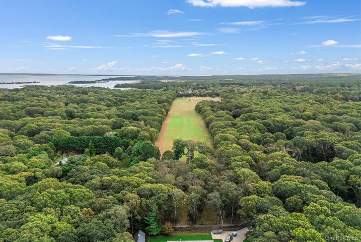 43 Briarcroft Drive, East Hampton, New York 11937