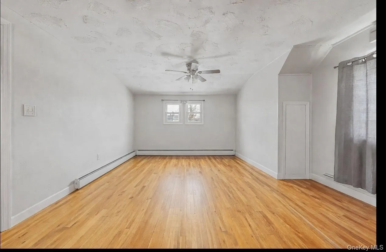 526 Albert Street, Hempstead, NY, 4 Bedrooms Bedrooms, 6 Rooms Rooms,2 BathroomsBathrooms,Residential,For Rent,Albert,0,958590 526 Albert Street, Hempstead, NY, 4 Bedrooms Bedrooms, 6 Rooms Rooms,2 BathroomsBathrooms,Residential,For Rent,Albert,0,958590