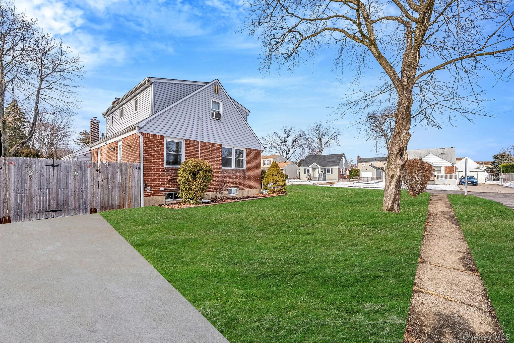 526 Albert Street, Hempstead, NY, 4 Bedrooms Bedrooms, 6 Rooms Rooms,2 BathroomsBathrooms,Residential,For Rent,Albert,0,958590 526 Albert Street, Hempstead, NY, 4 Bedrooms Bedrooms, 6 Rooms Rooms,2 BathroomsBathrooms,Residential,For Rent,Albert,0,958590